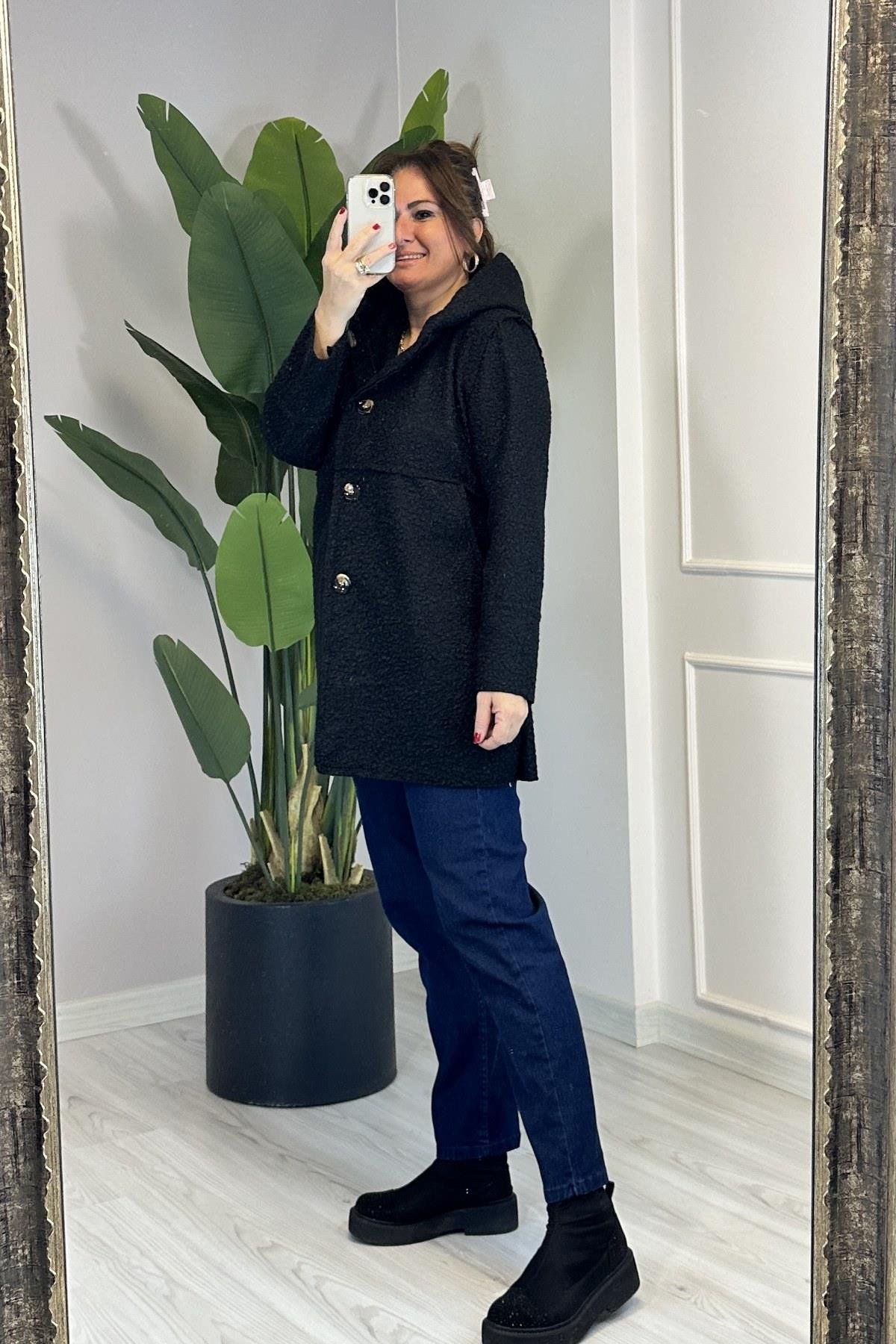 Dikiş Detaylı Kapüşonlu Buklet Mont Siyah 23128