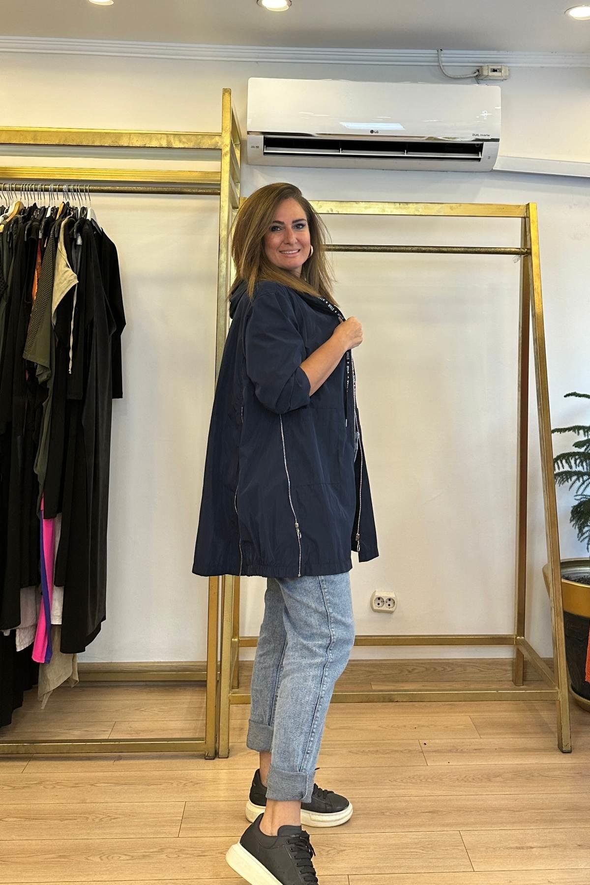 Fermuar Detaylı Kapşonlu Trençkot Lacivert