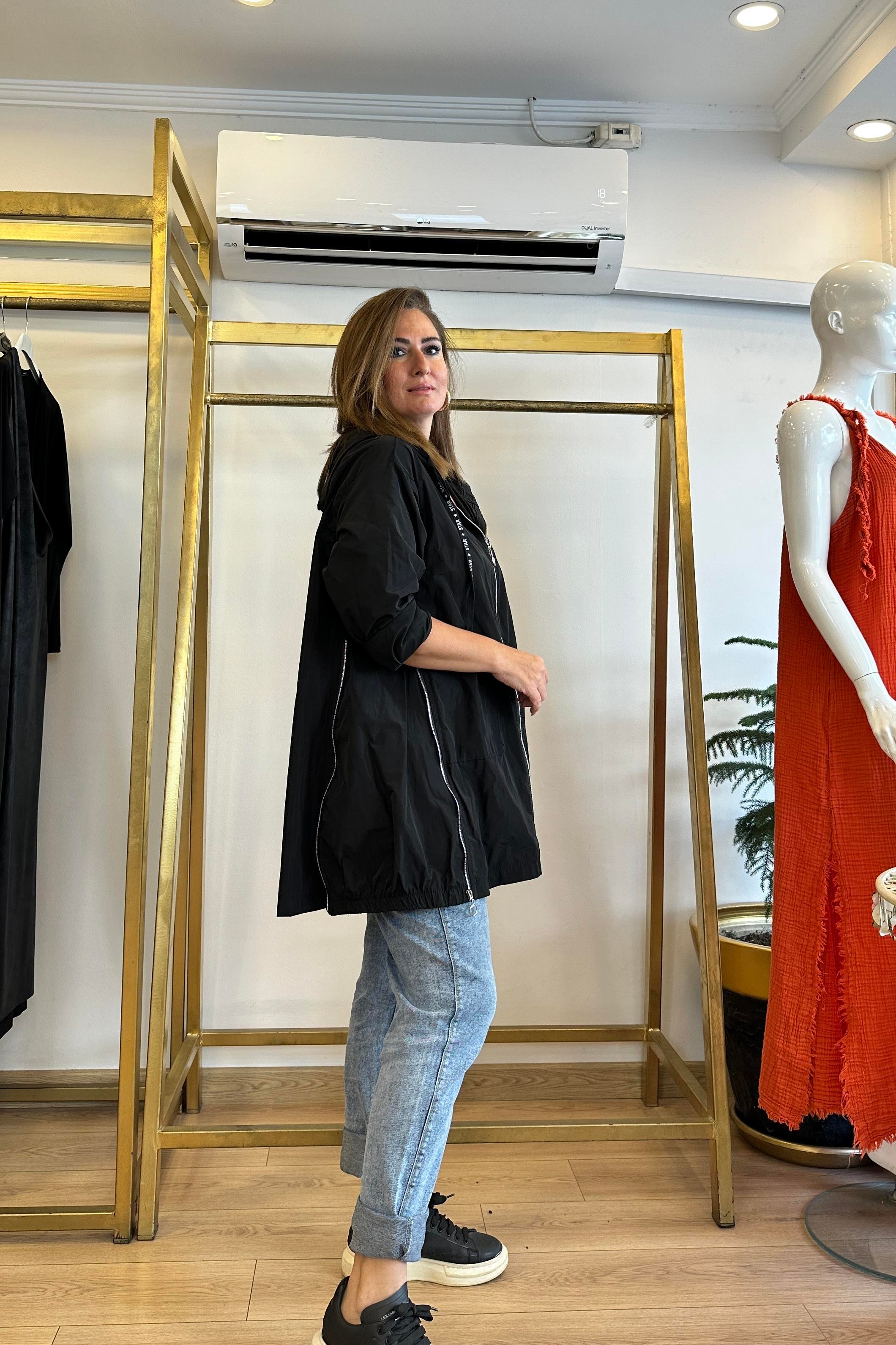 Fermuar Detaylı Kapşonlu Trençkot Siyah