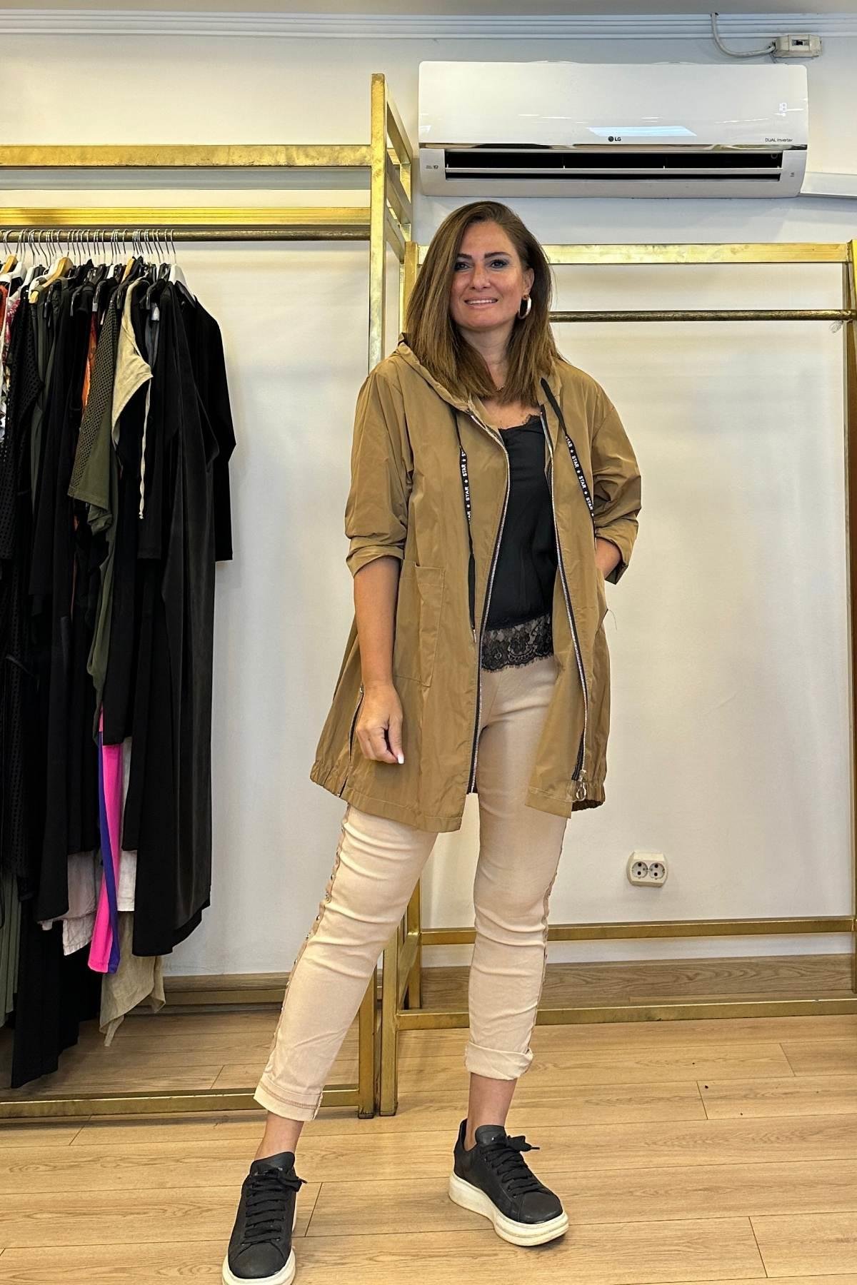 Fermuar Detaylı Kapşonlu Trençkot Sütlü Kahve