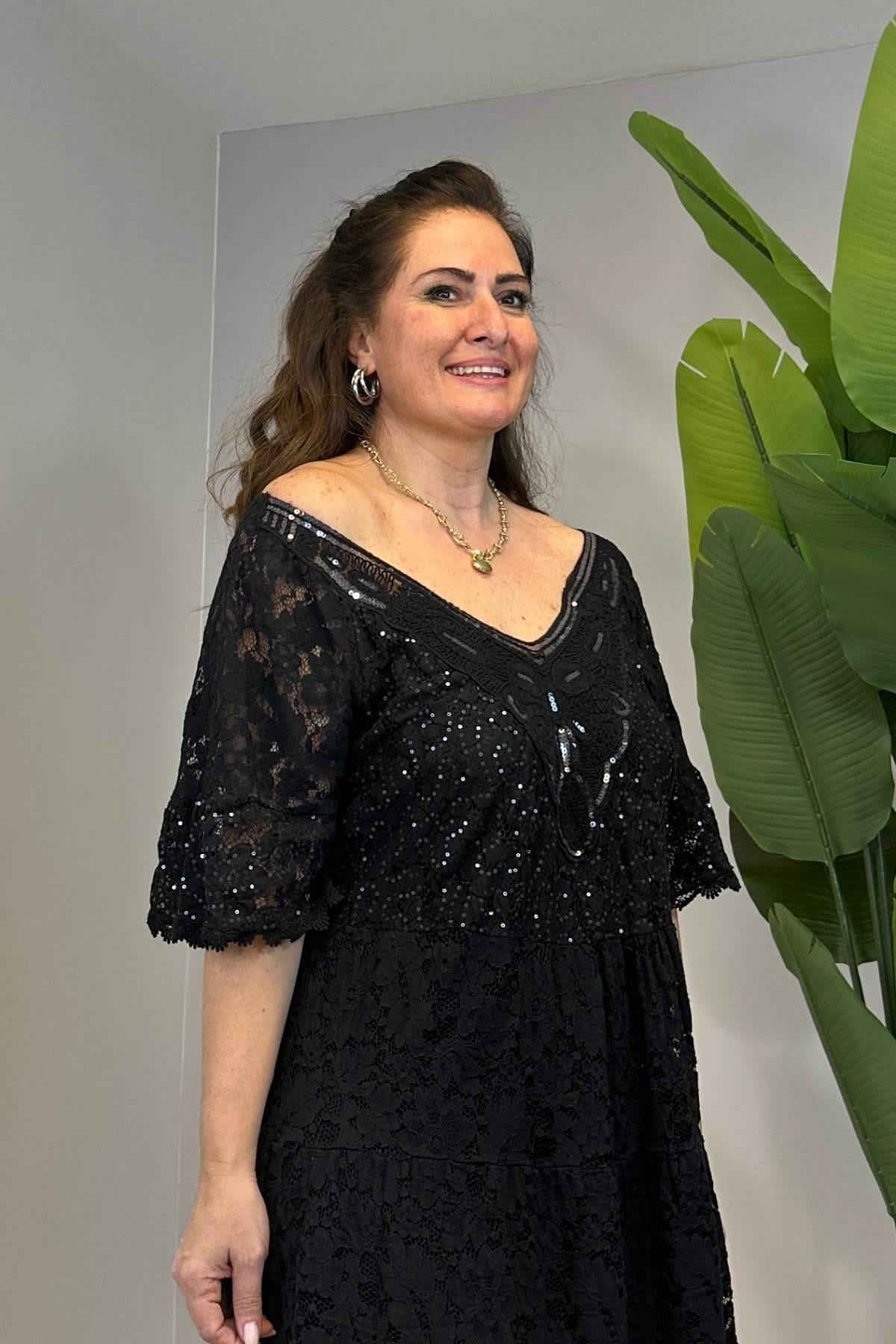 Güpür Detaylı Elbise Siyah