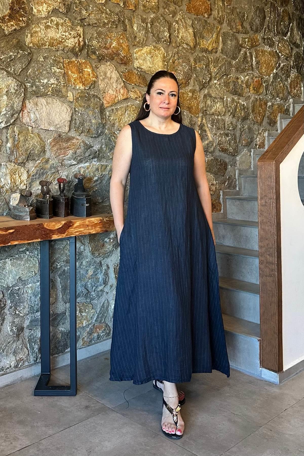 İnce Çizgili Sıfır Kol İthal Keten Elbise Lacivert