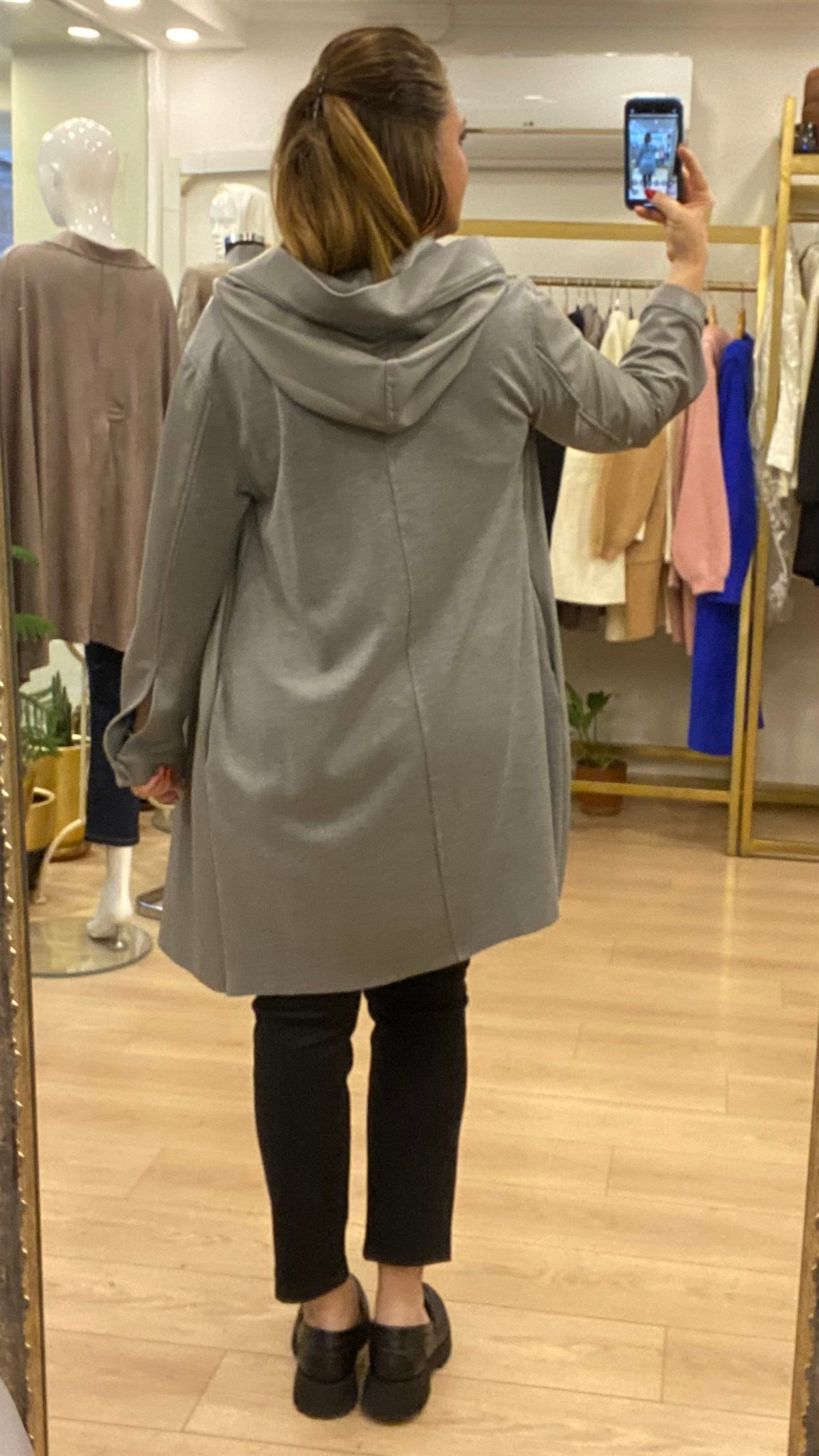 Kapüşonlu Deri Detaylı Uzun Ceket Gri