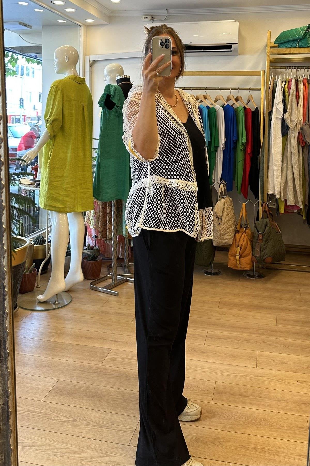 Kapüşonlu File Ceket Beyaz