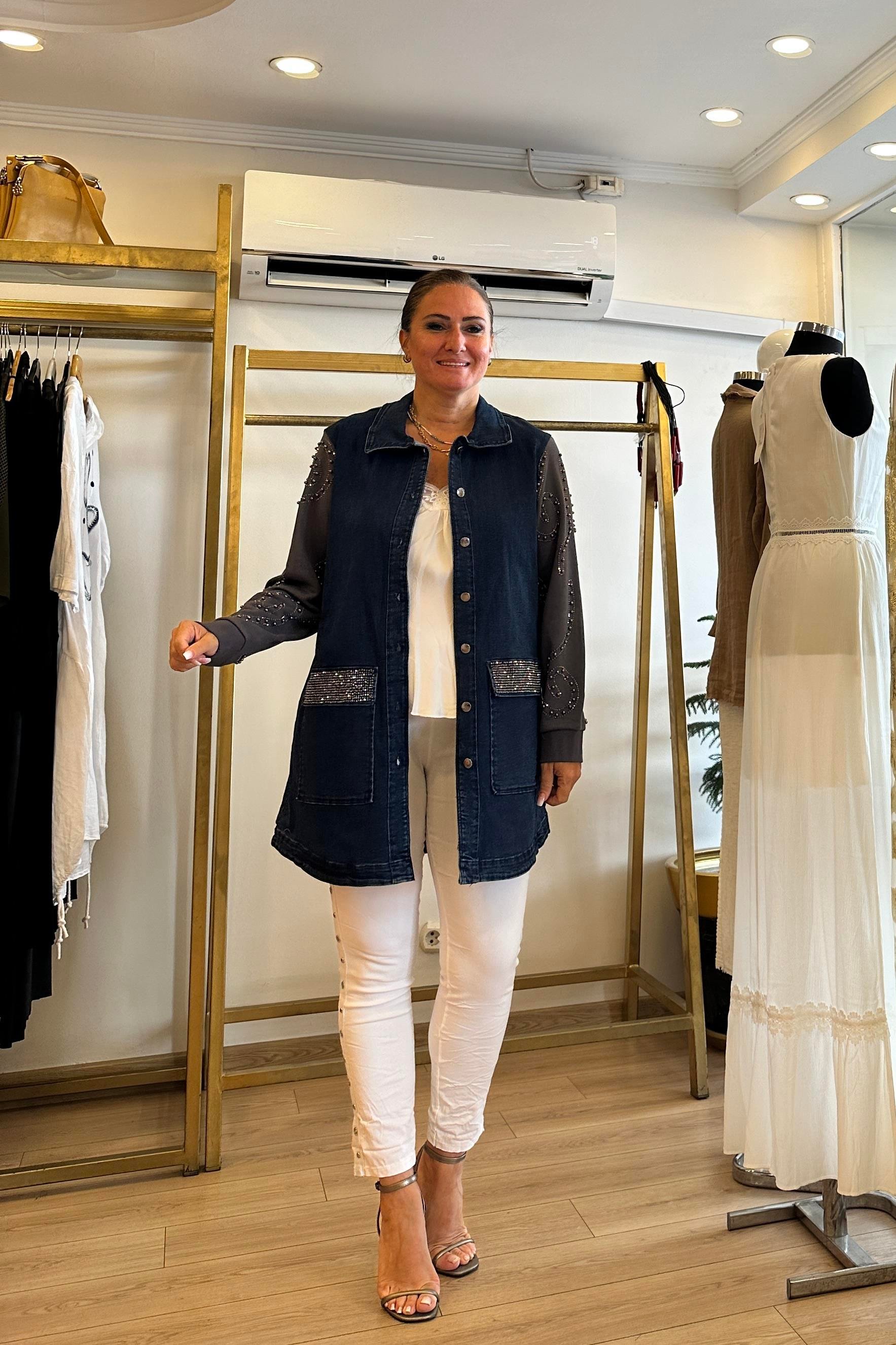 Kol Ve Cepleri Taş İşlemeli Kot Ceket Lacivert