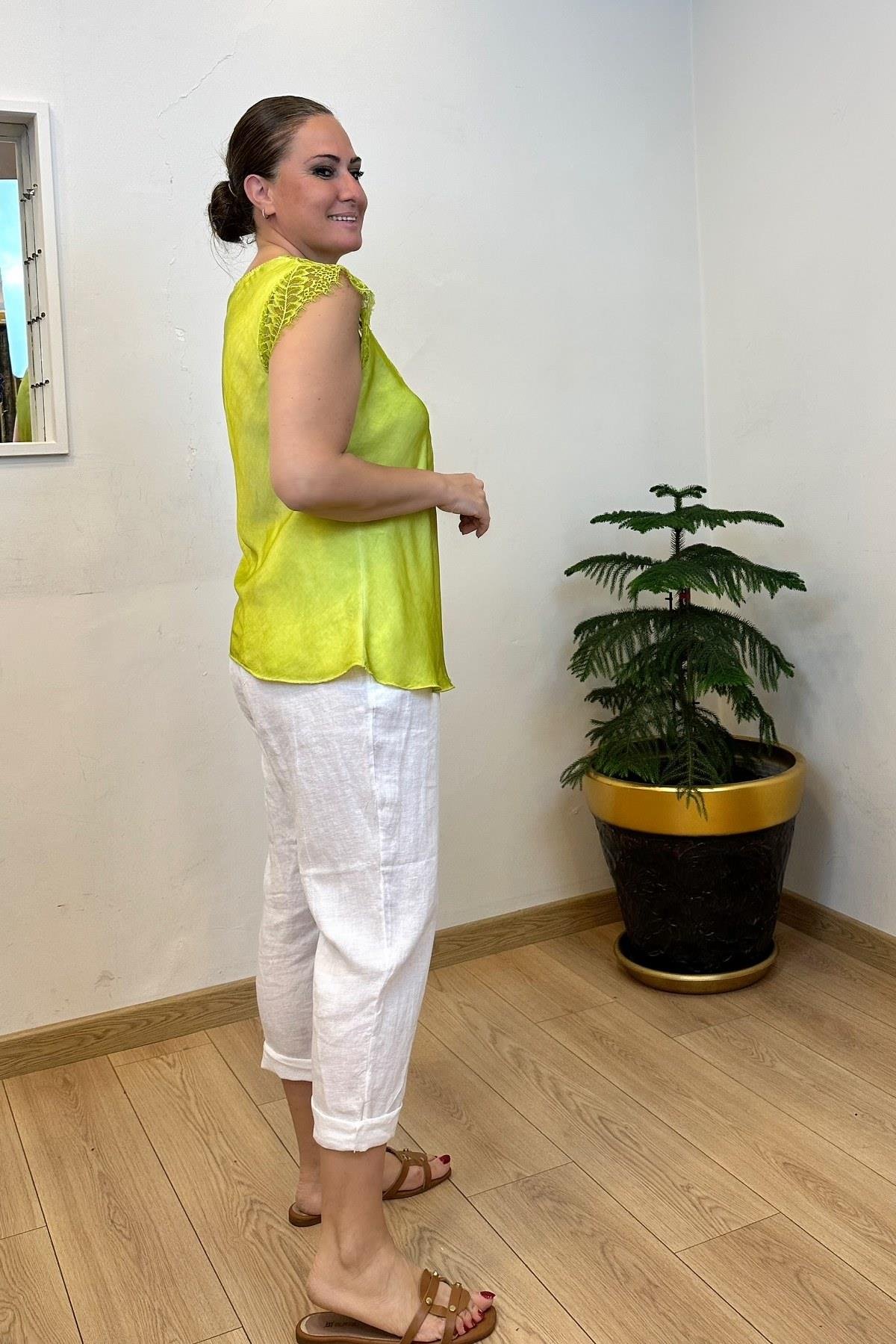 Kol Ve Yaka Dantelli Bluz Fıstık Yeşil