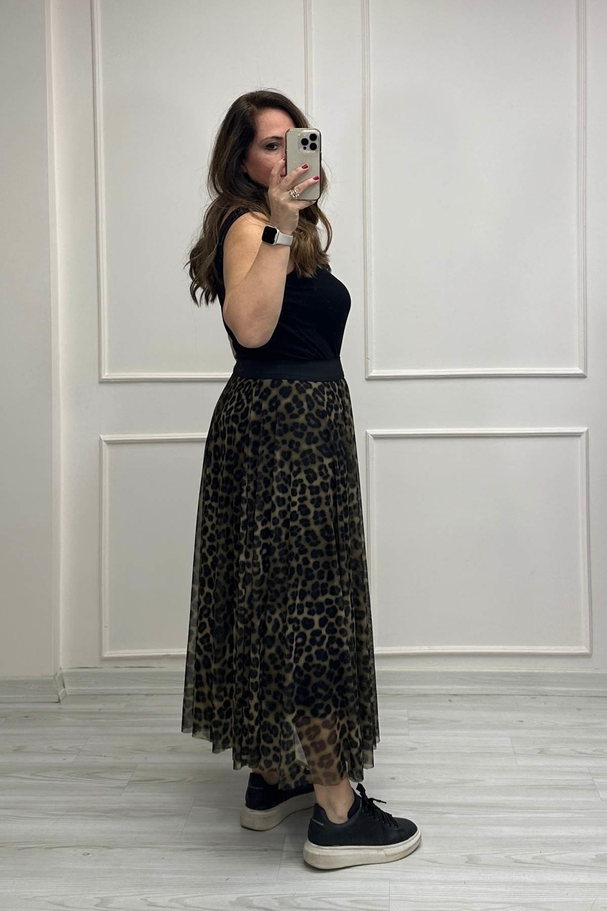 Leo Desenli Etek Yeşil