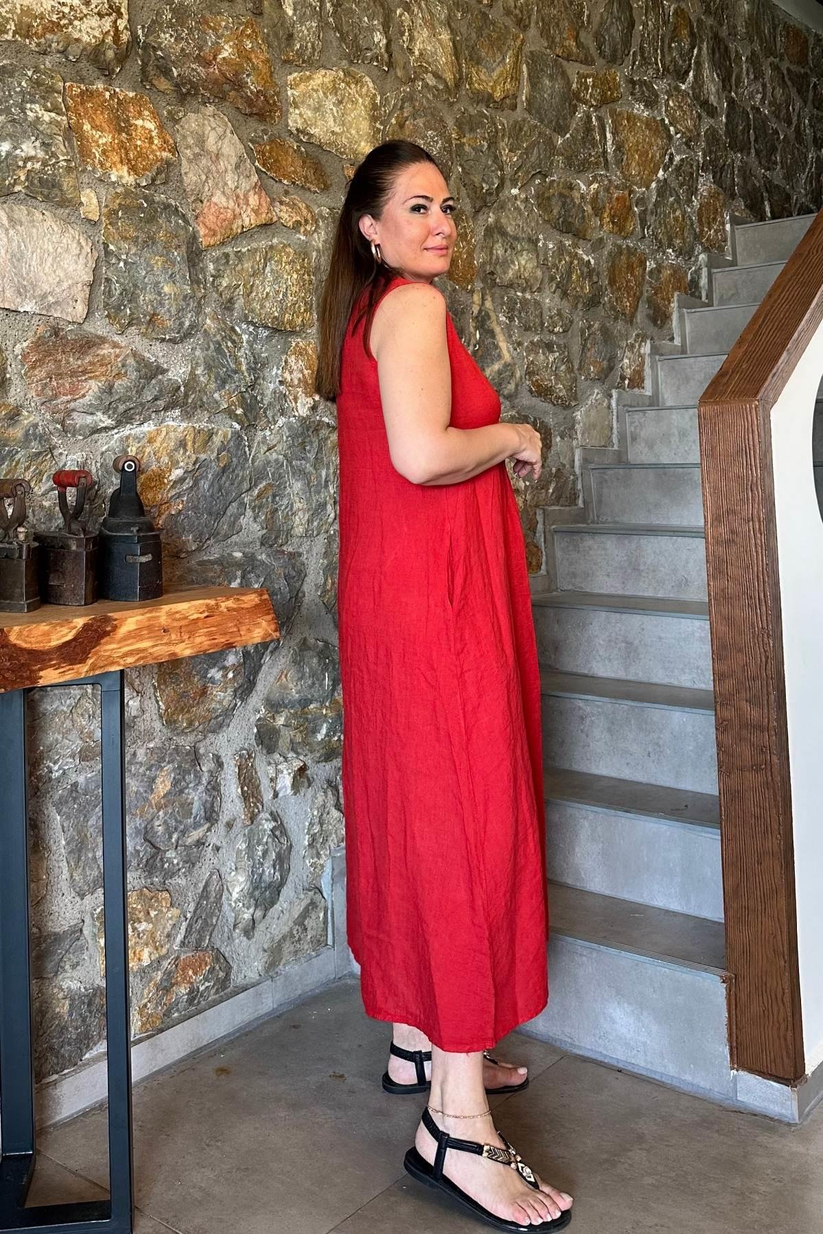 Ön Büzgü Detaylı Kolsuz Maxi Boy Elbise Kırmızı