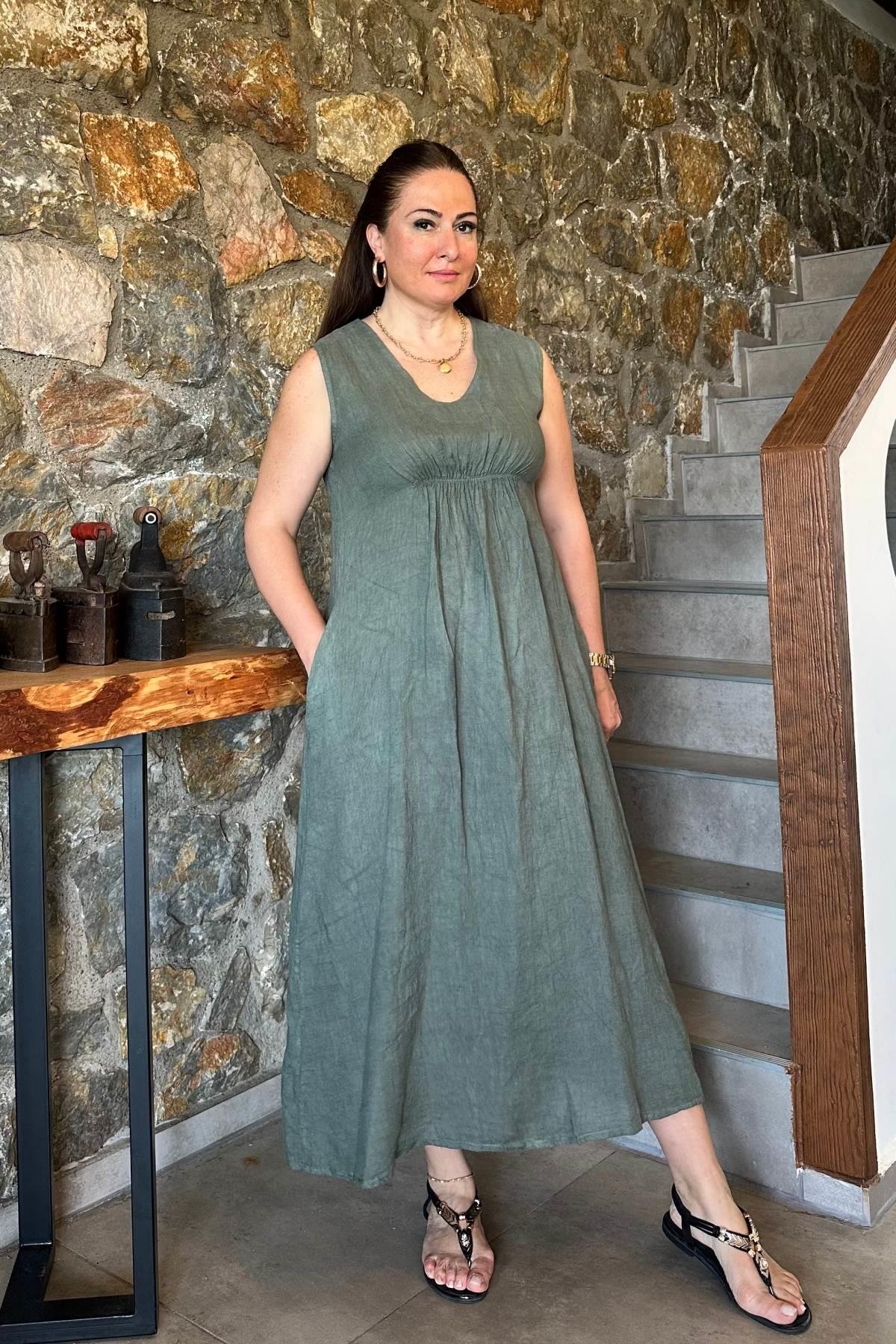 Ön Büzgü Detaylı Kolsuz Maxi Boy Elbise Yeşil