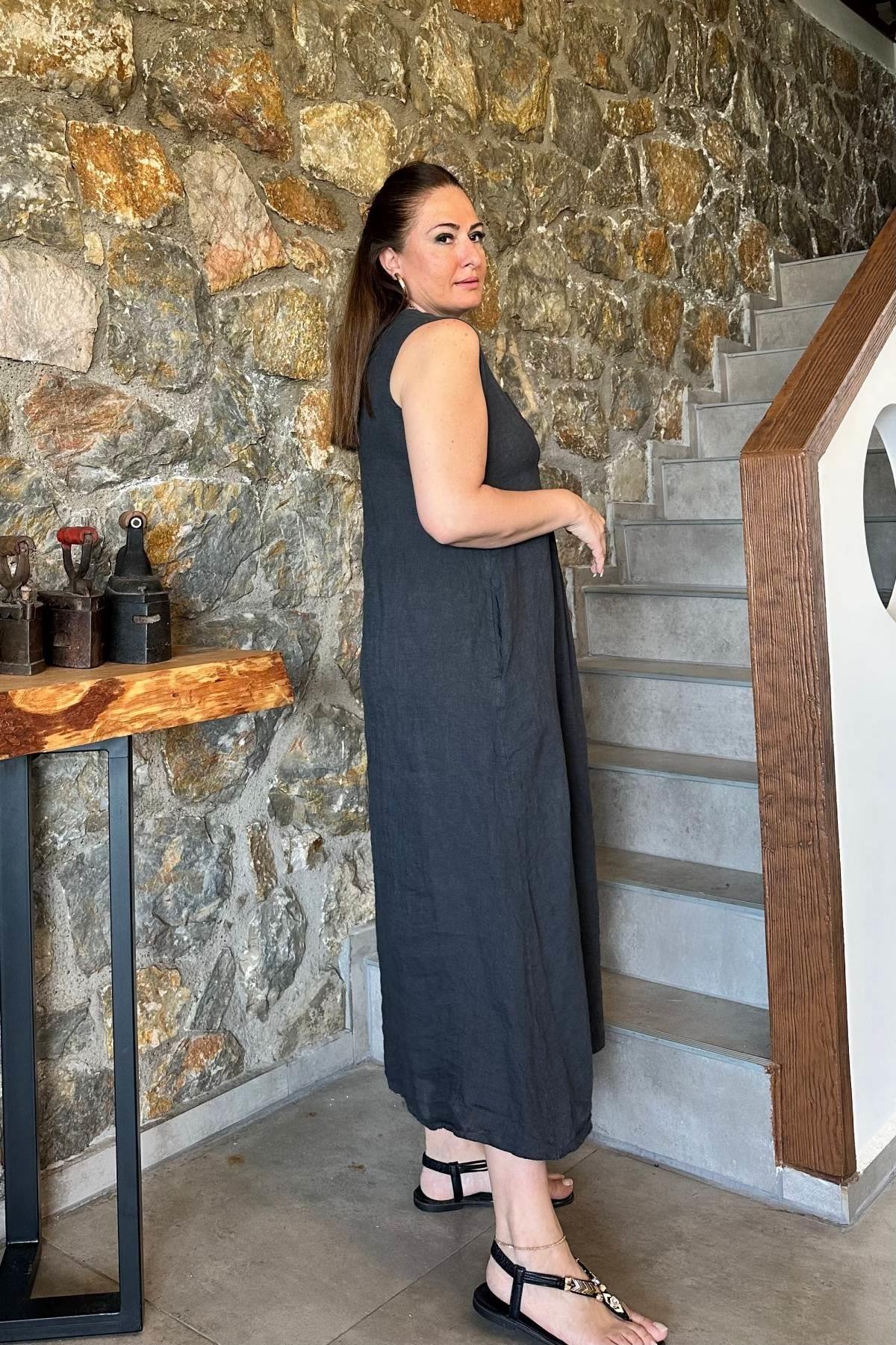 Ön Büzgü Detaylı Kolsuz Maxi Boy Elbise Antrasit
