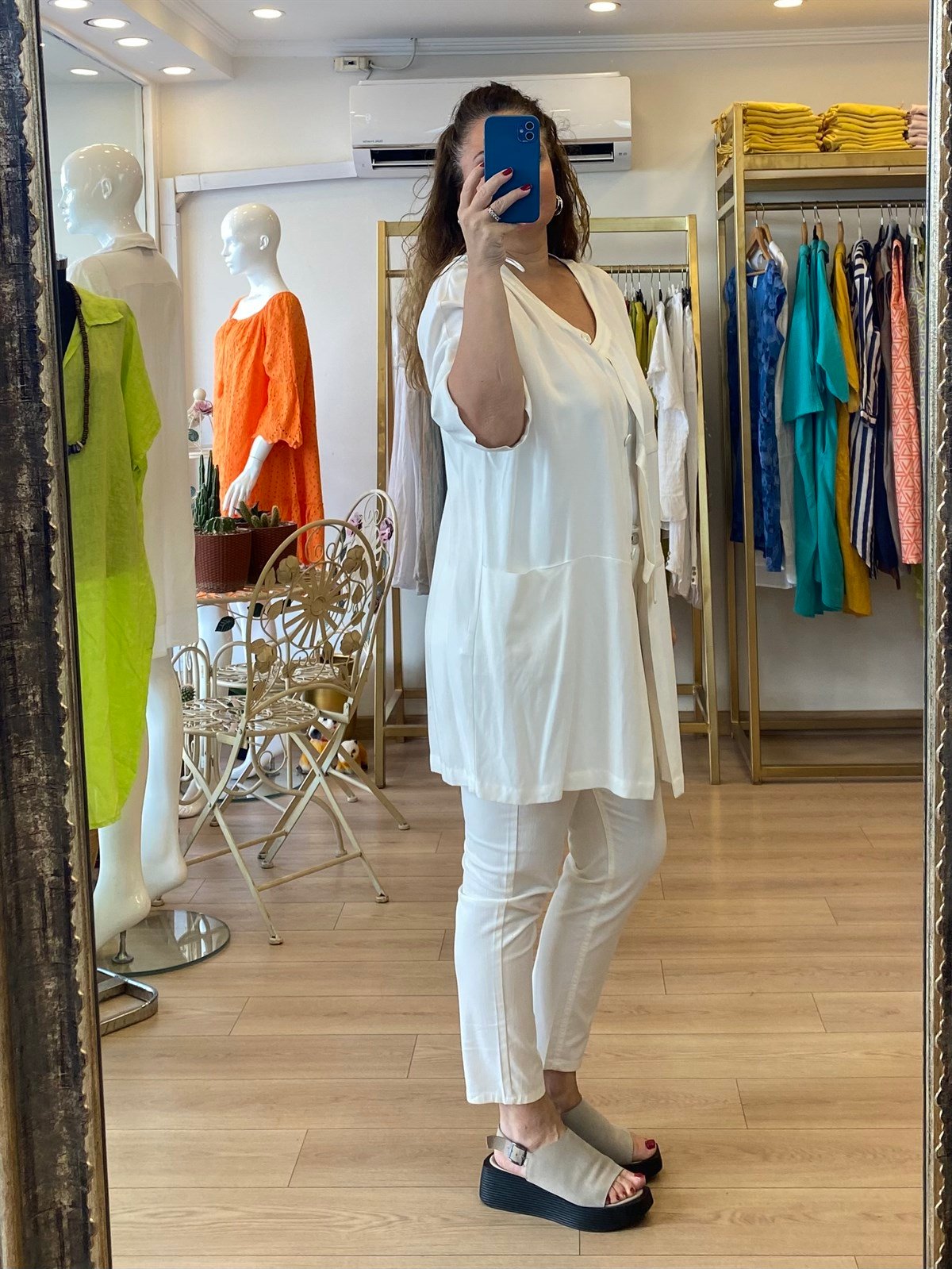 Ön Düğme Detaylı Tasarım Ceket Beyaz