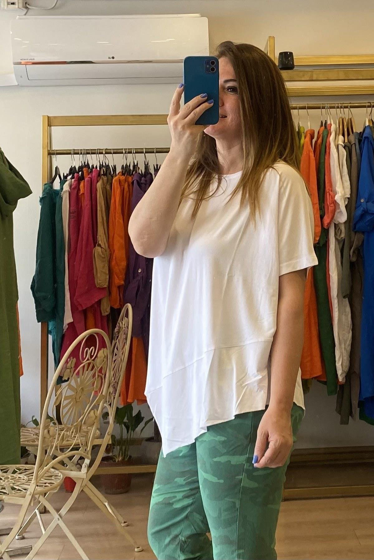 Ön Üçgen Detaylı T-shirt Beyaz