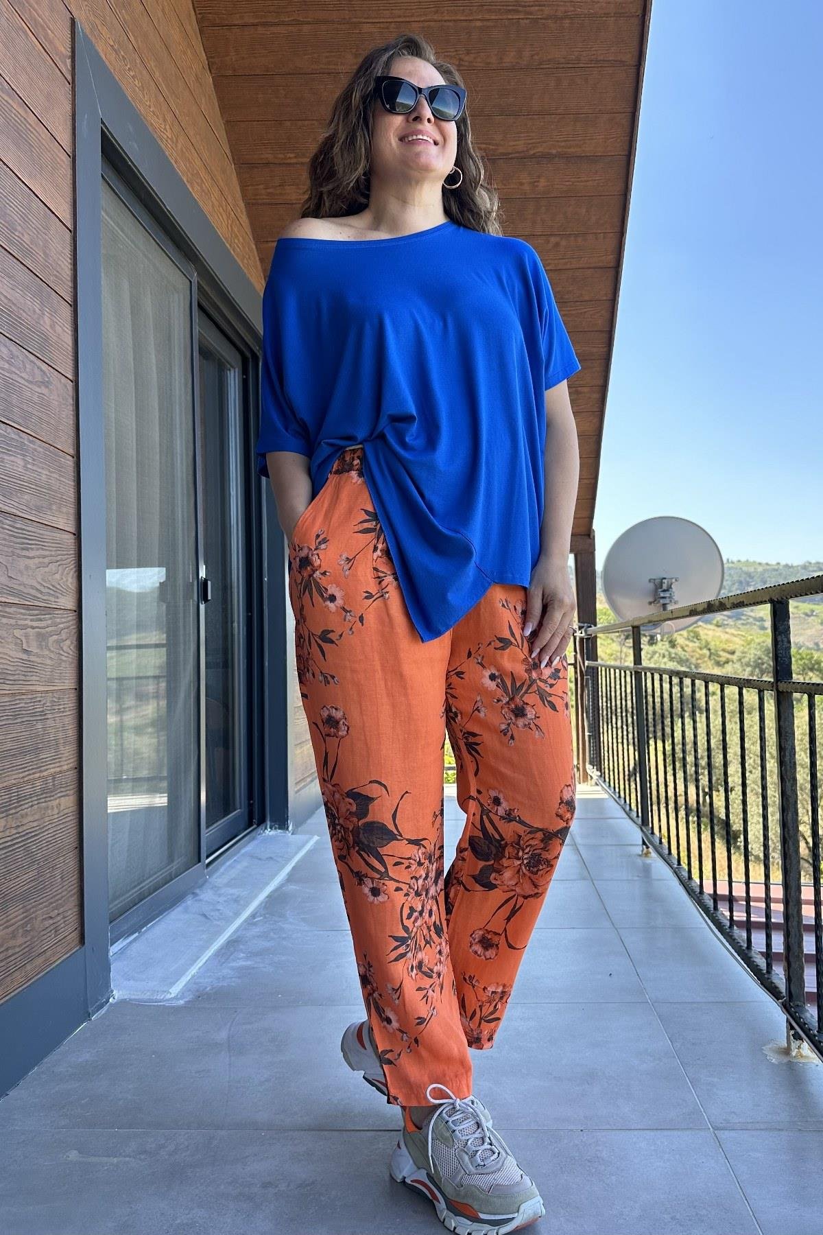 Ön Üçgen Detaylı T-shirt Sax Mavi