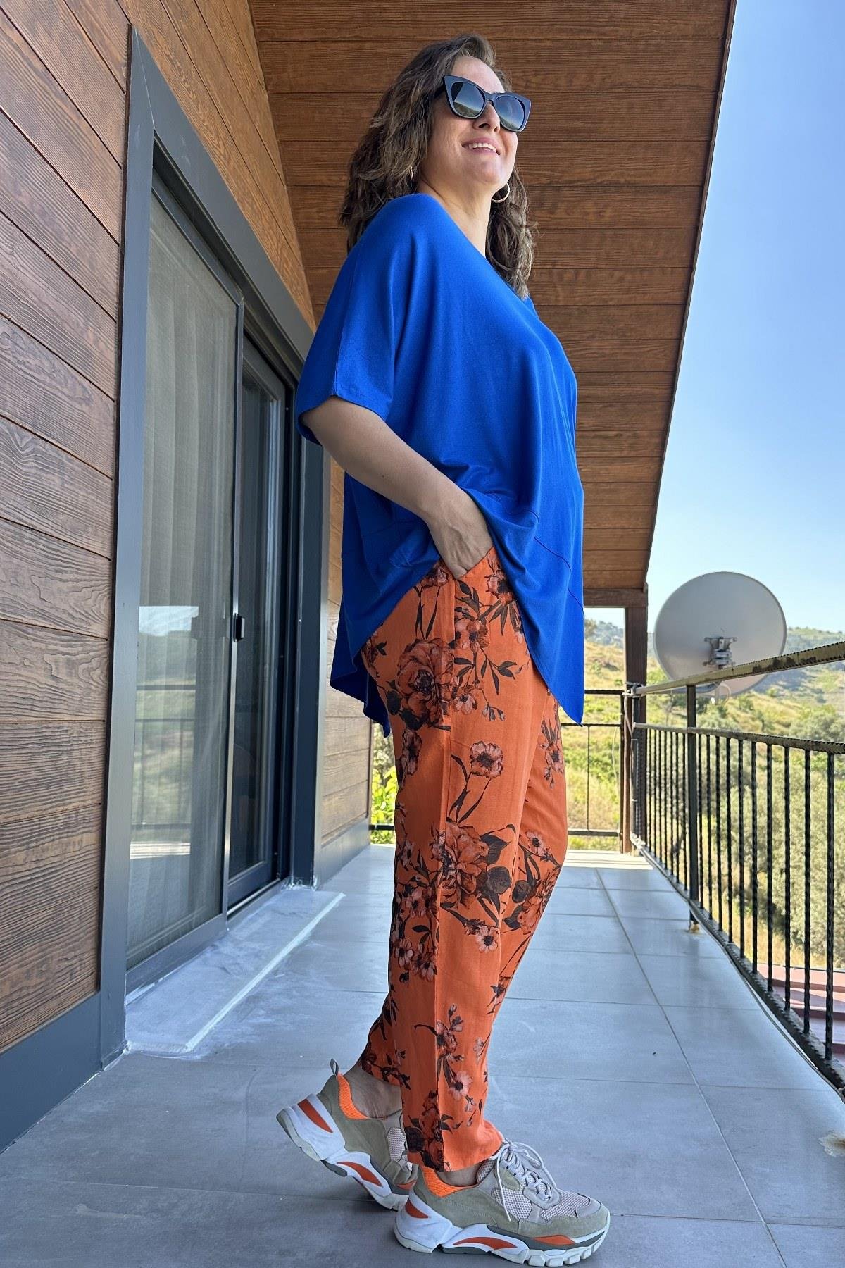 Ön Üçgen Detaylı T-shirt Sax Mavi