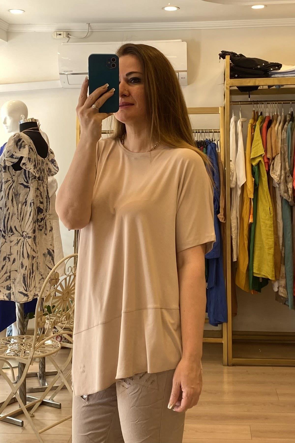 Ön Üçgen Detaylı T-shirt Taş