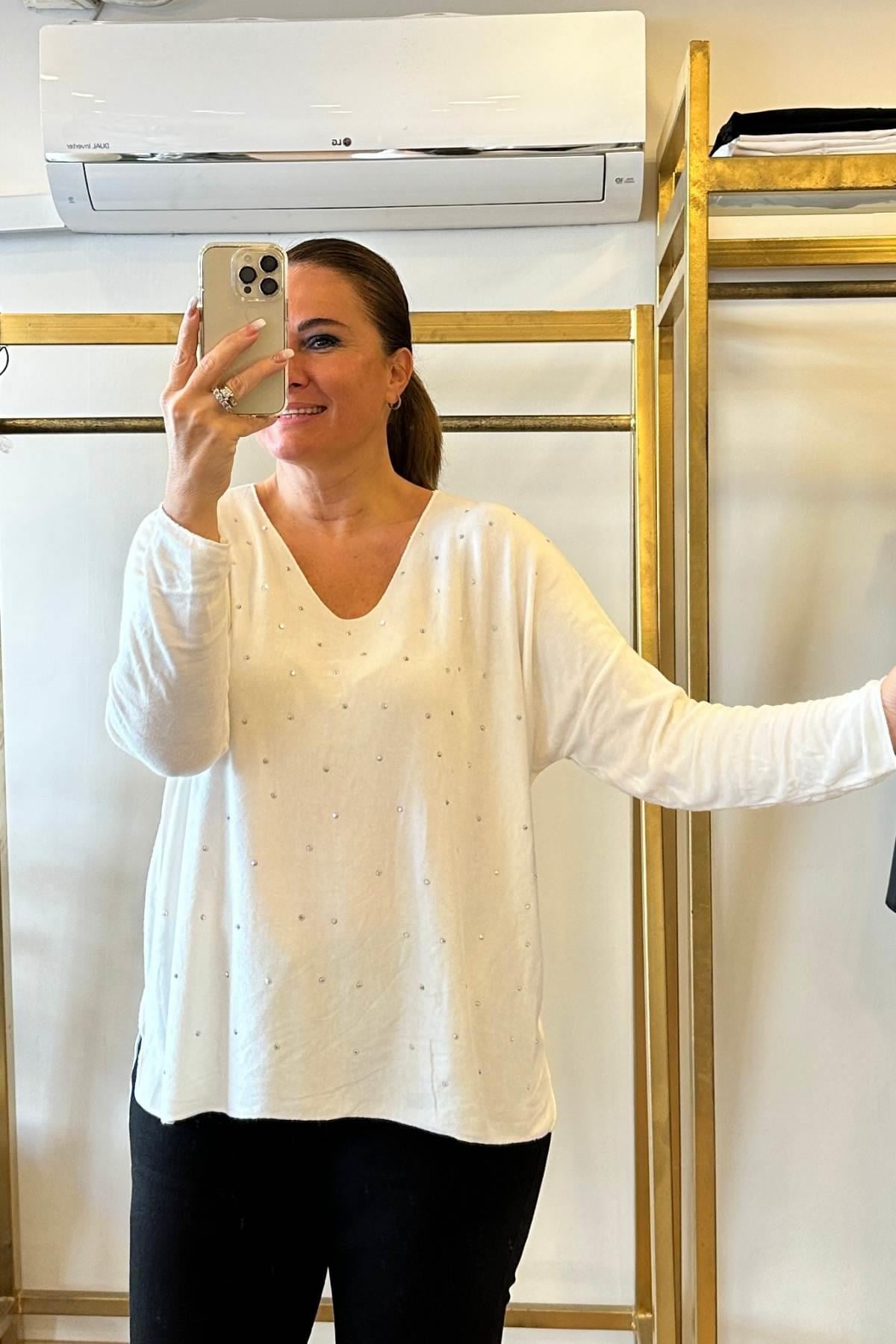 Serpme Taş İşlemeli Triko Bluz Beyaz