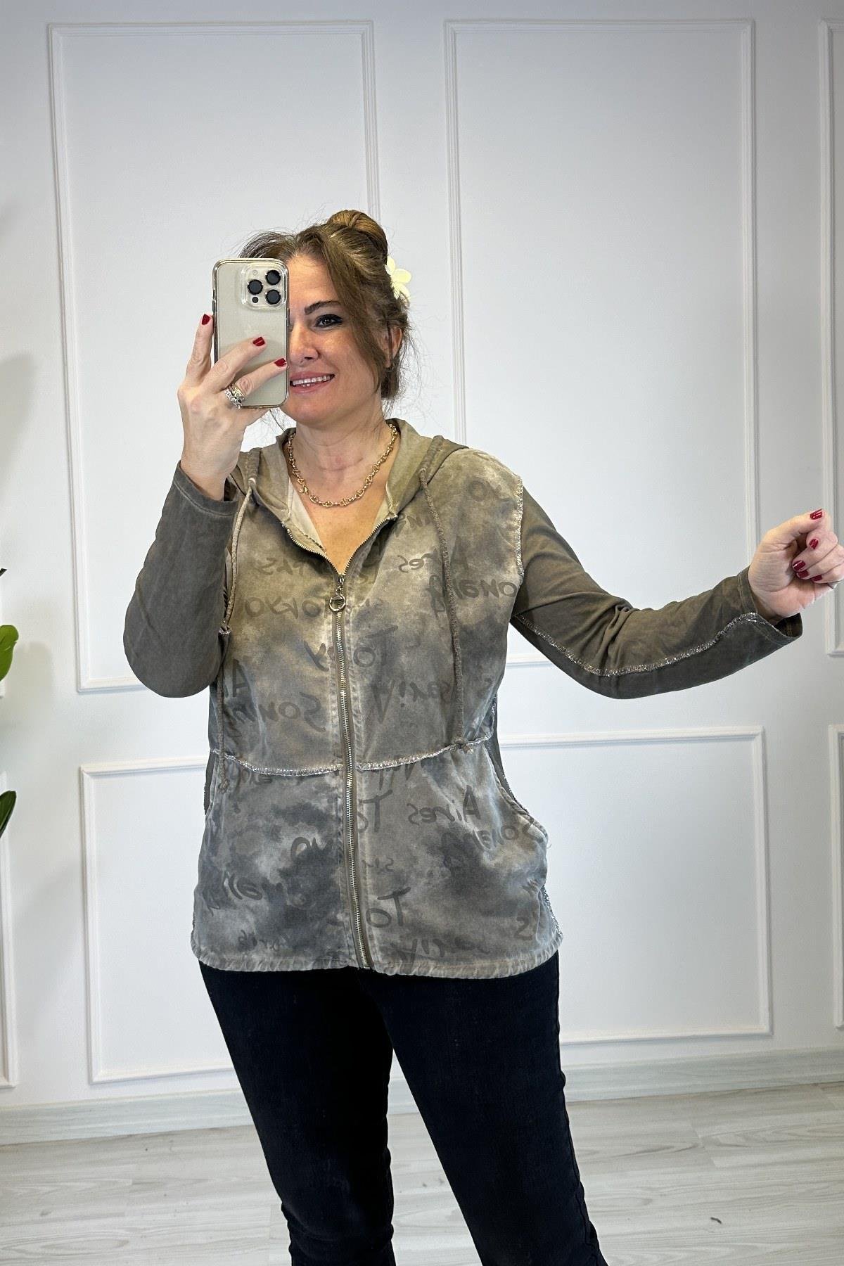 Sim Dikiş Detaylı Yazılı Ceket - Haki