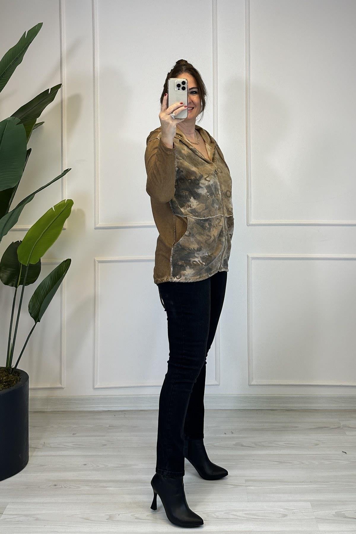 Sim Dikiş Detaylı Yazılı Ceket - Kahverengi