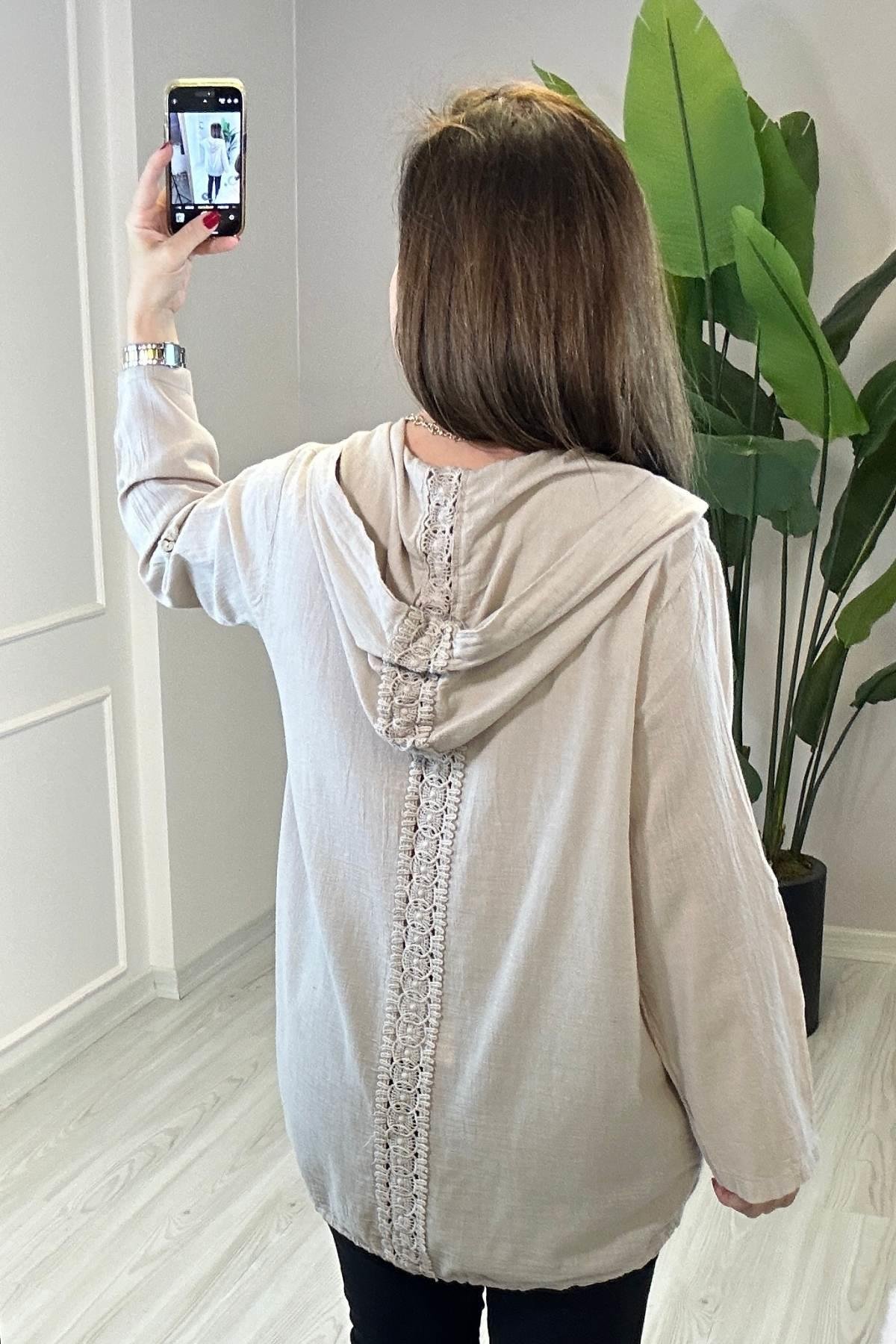 Sırt Dantel Detaylı Kapüşonlu Ceket Bej