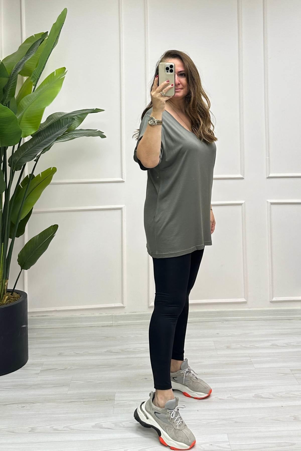 V Yakalı Yarım Kol T-Shirt Haki