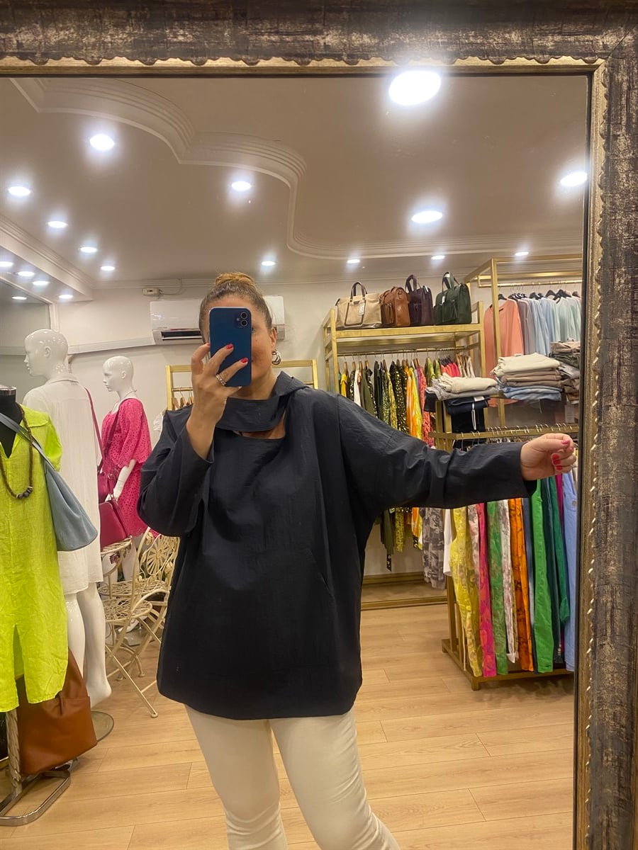 Yaka Detaylı Sweatshirt Siyah