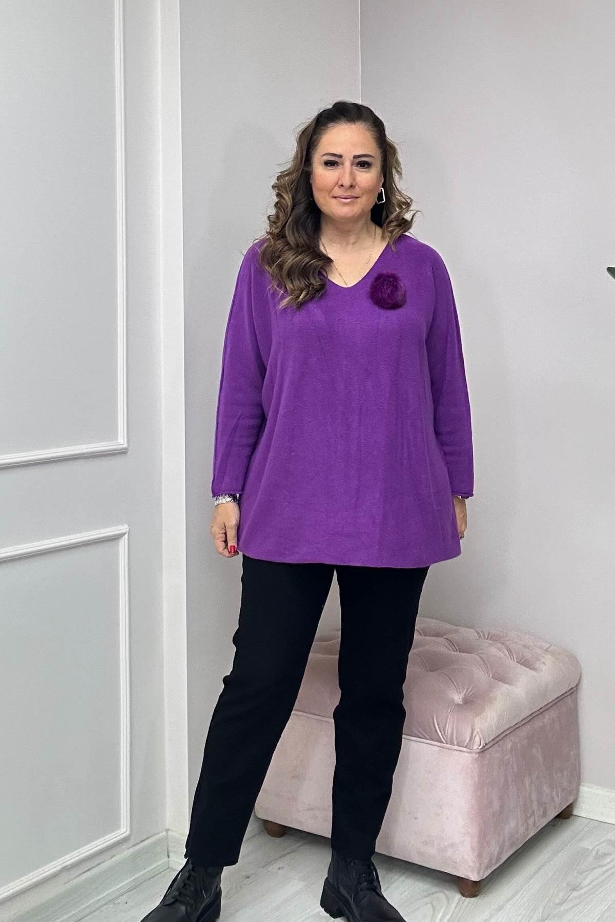 Yaka Ponpon Detaylı V Yaka Angora Triko Mor
