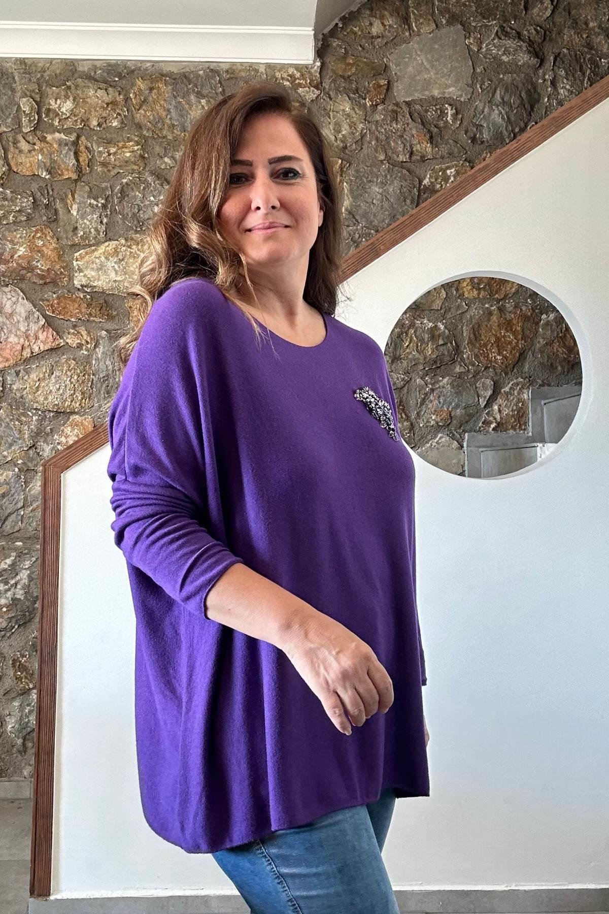 Yaka Taş İşlemeli Rahat Kalıp Triko Bluz Mor