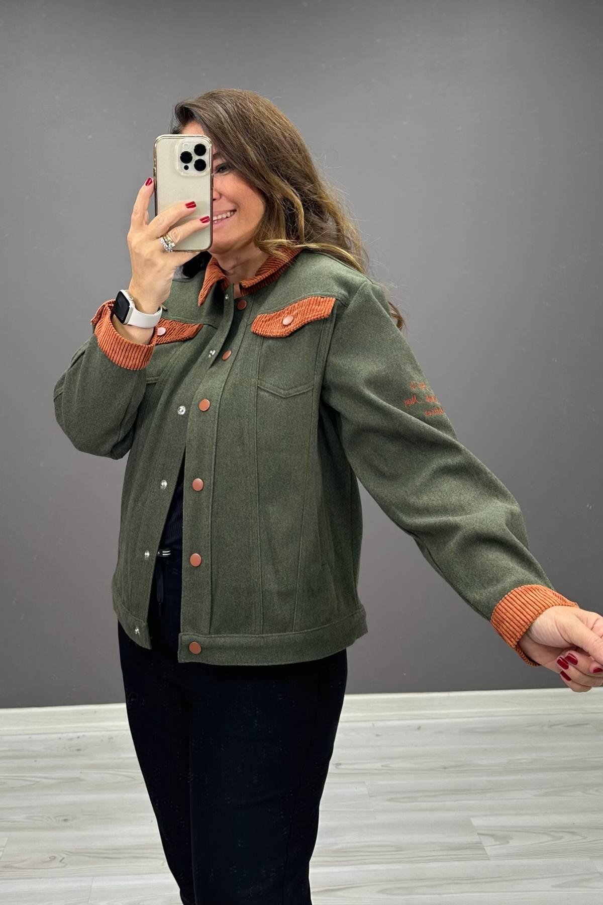 Yaka Ve Cep Kadife Detaylı Mont Haki Yeşil