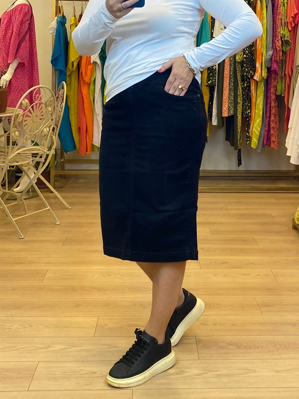 yan dikiş detaylı kot etek siyah