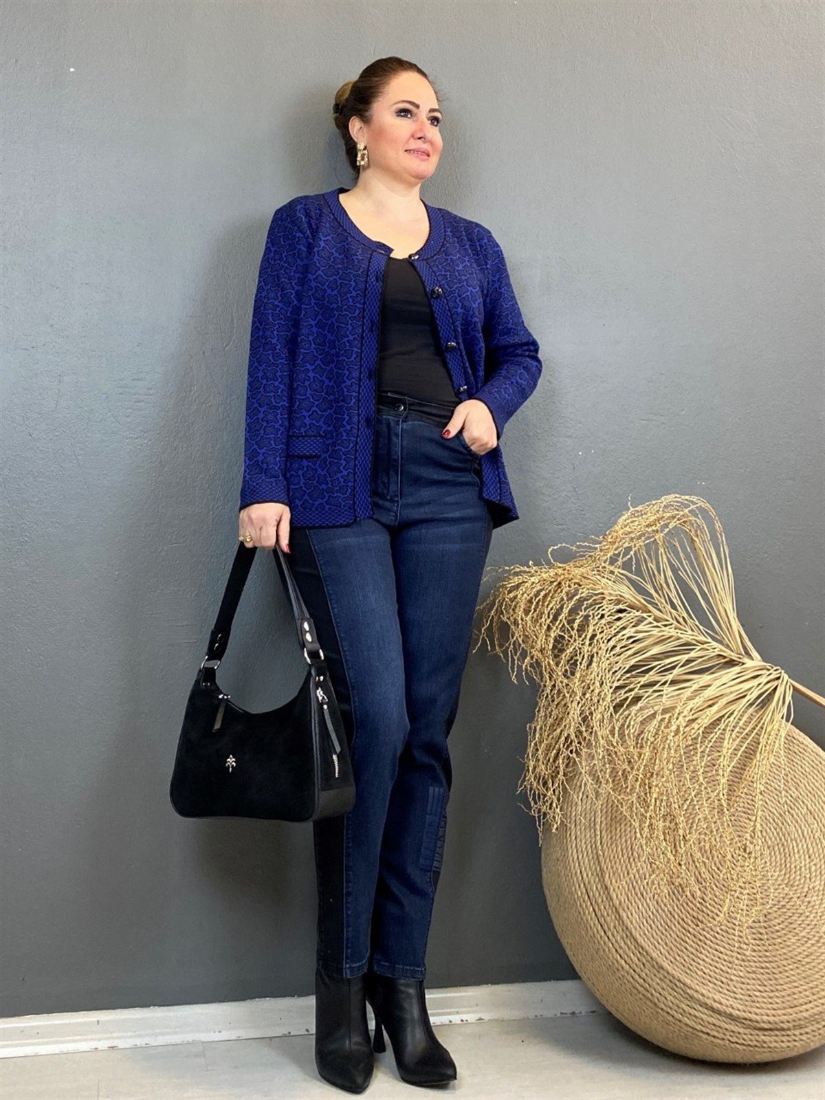 Yuvarlak Yaka Düğmeli Ceket