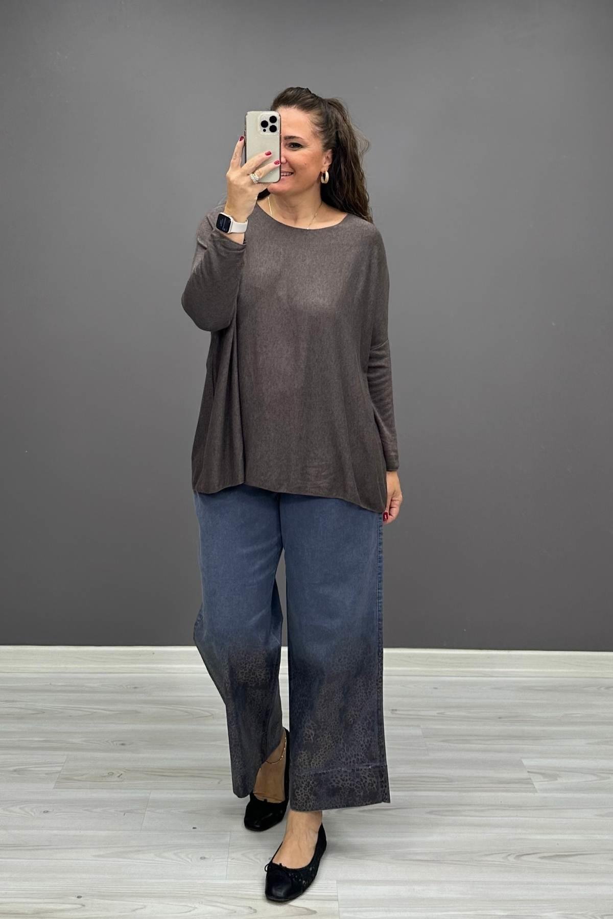 Yuvarlak Yaka Oversize Triko Bluz Kahverengi