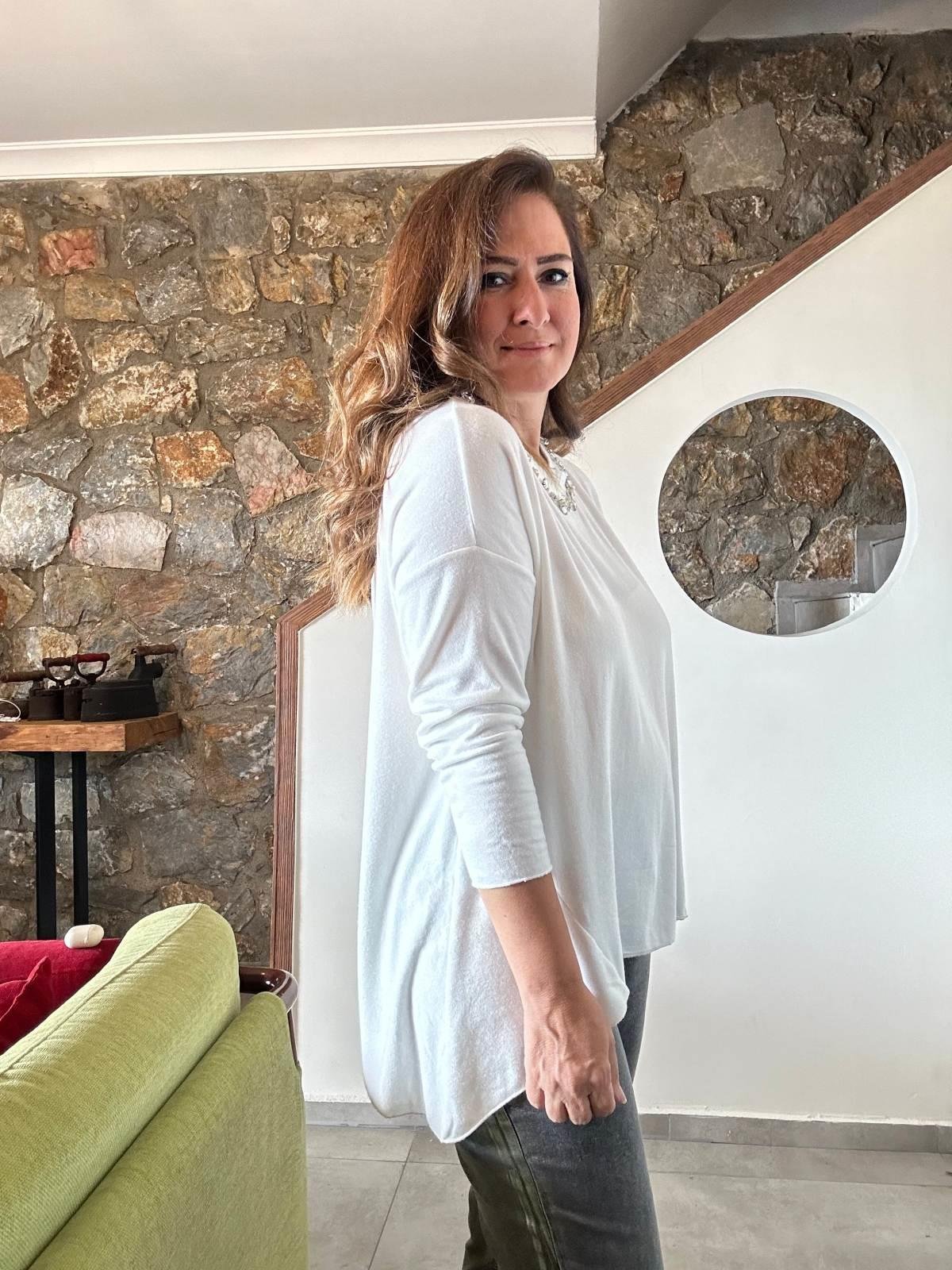 Yuvarlak Yakalı Taş İşleme Detaylı Triko Bluz Krem