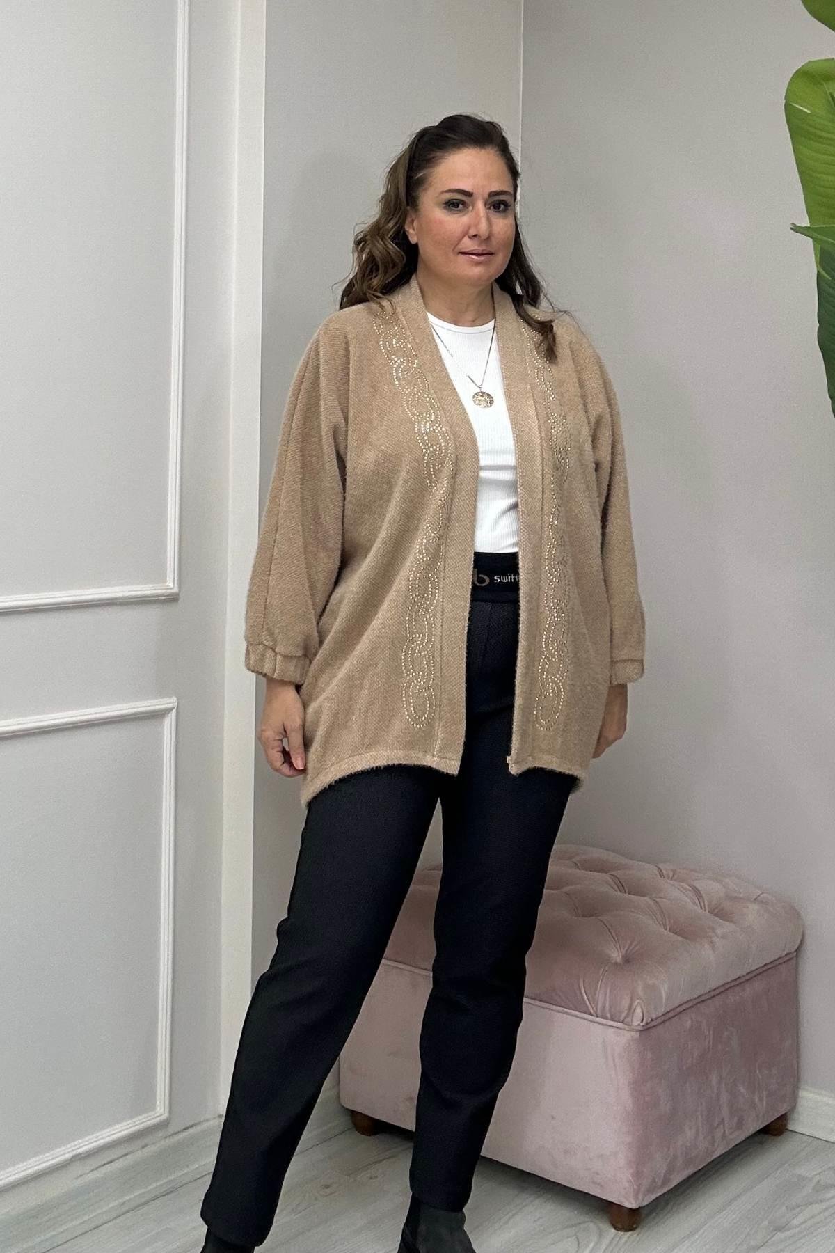 Zincir Desen Taş Detaylı Hırka-Bej