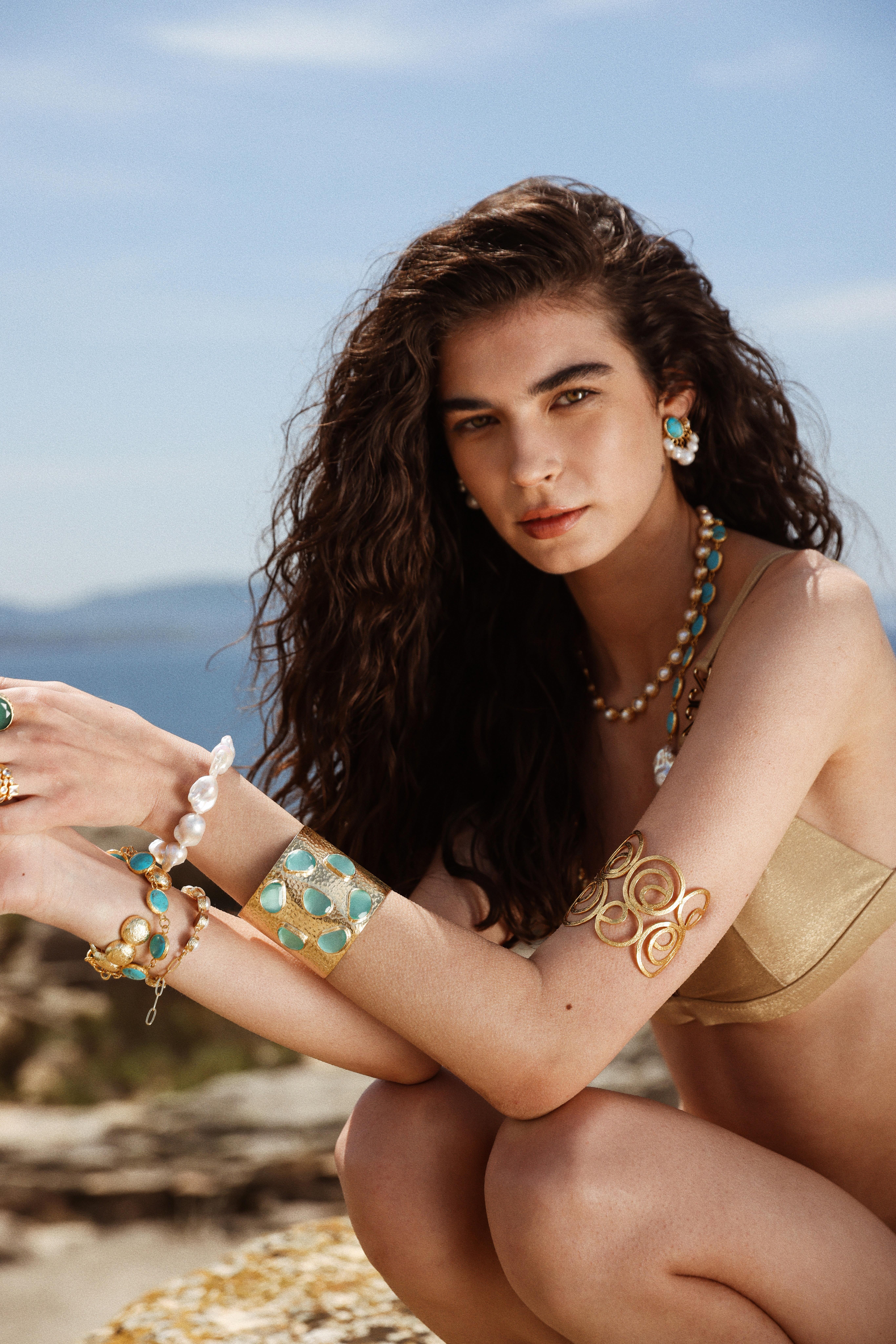 Gaia Cuﬀ Aqua