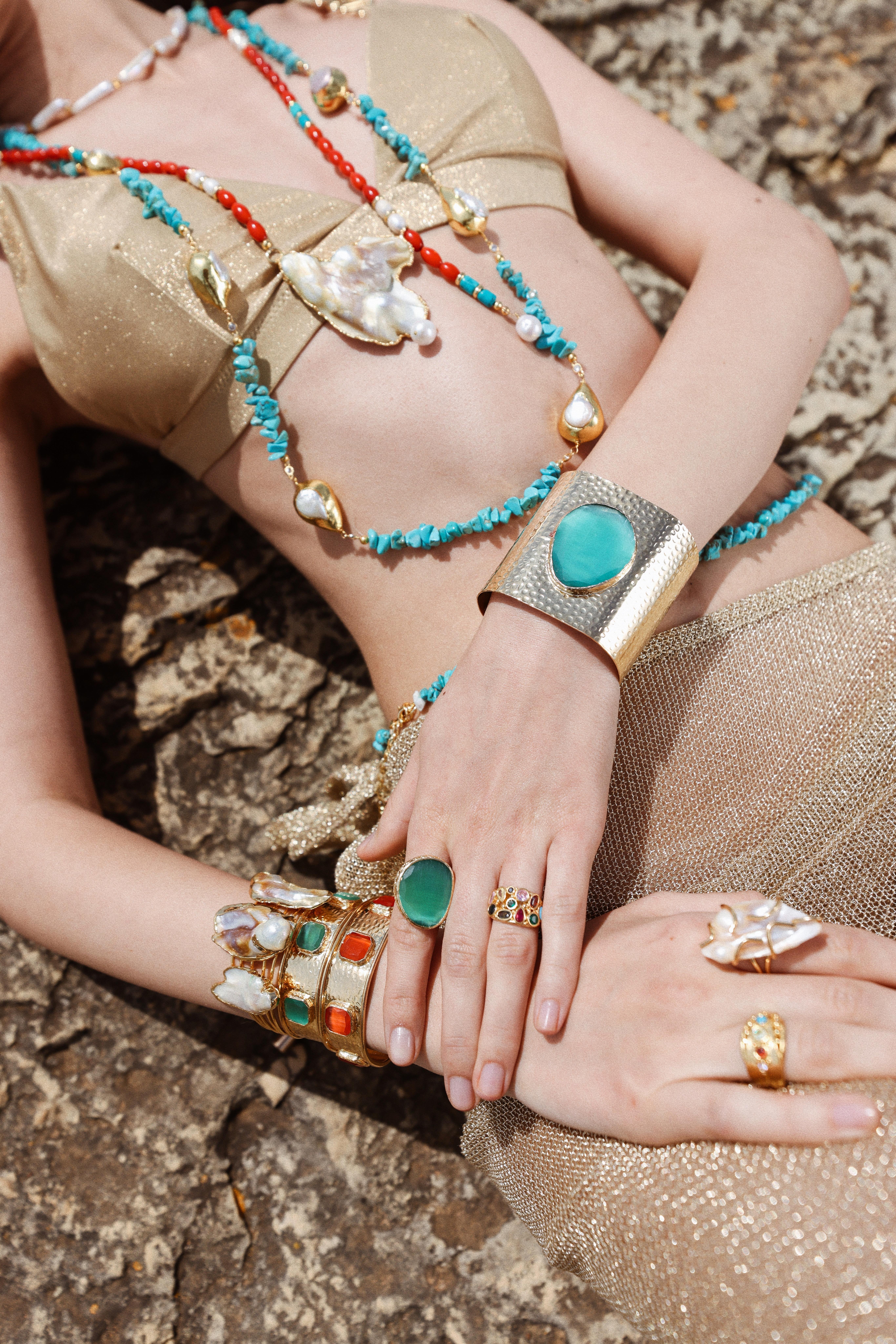 Linea Cuﬀ Amber