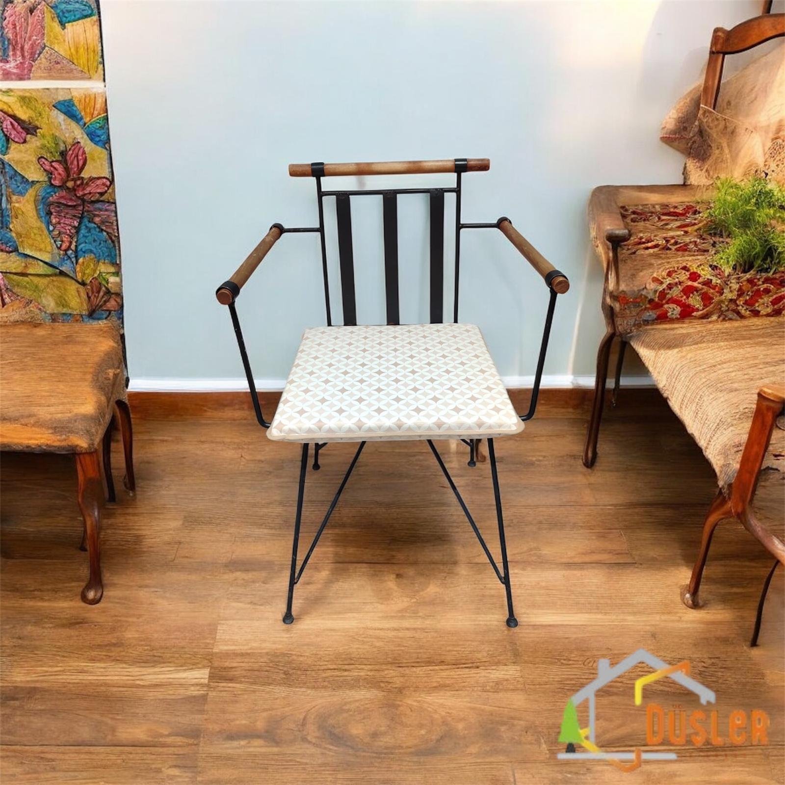 40*40 Duck Kumaş Bej Geometrik Desenli 4 Cm lik Sandalye Minderi