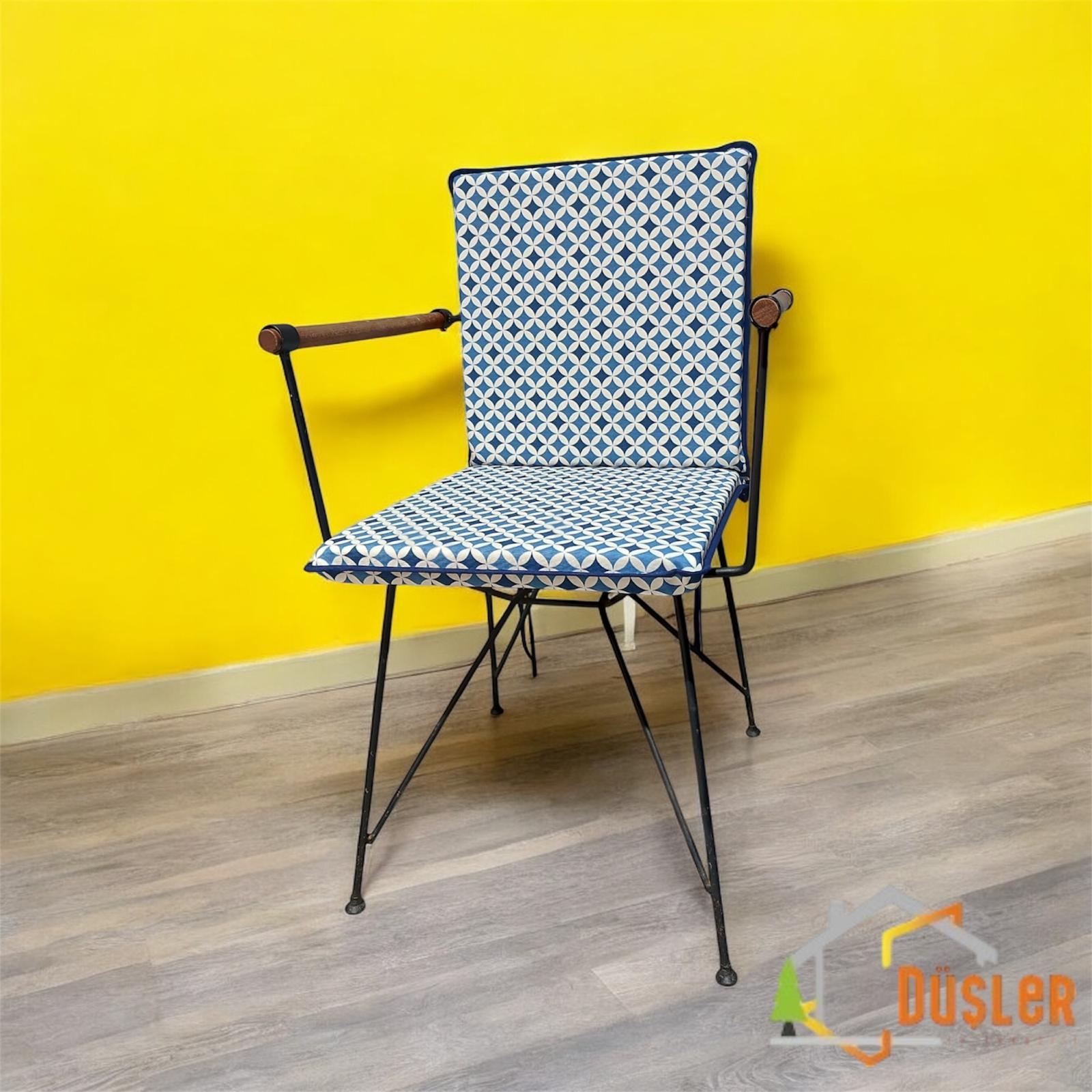 40*80 Duck Kumaş Mavi Geometrik Desenli 4 Cm lik Sırtlı Sandalye Minderi