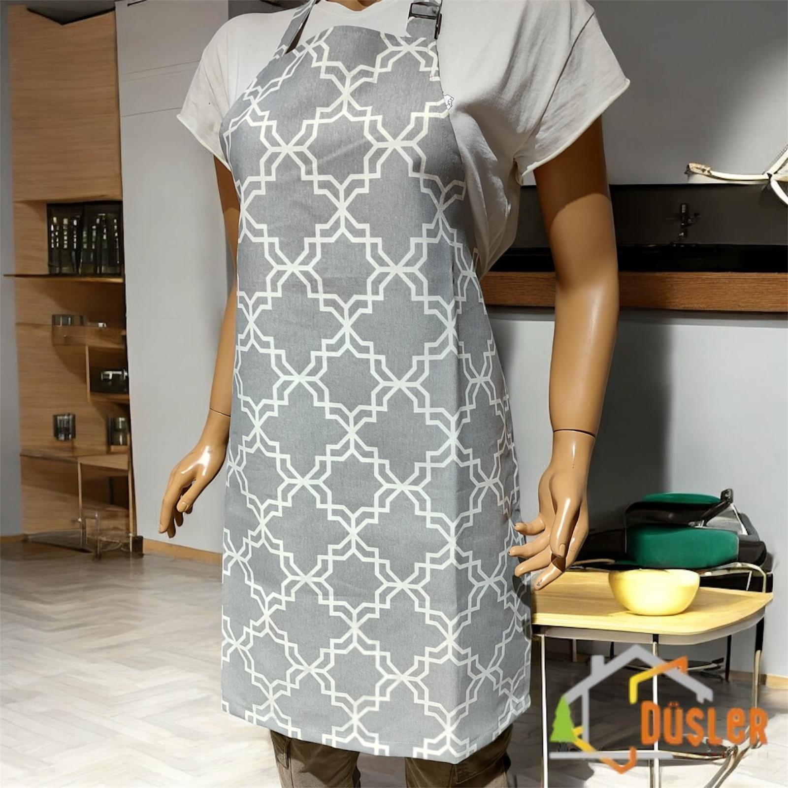 Gri Desenli Ayarlanabilir Su ve Leke İtici Özelliği Bulunan Mutfak Önlüğü