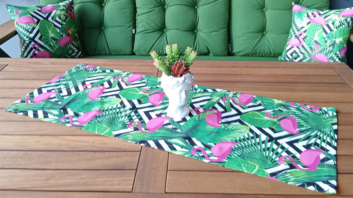 Runner Zikzak Yeşil Yapraklar Pembe Flamingo
