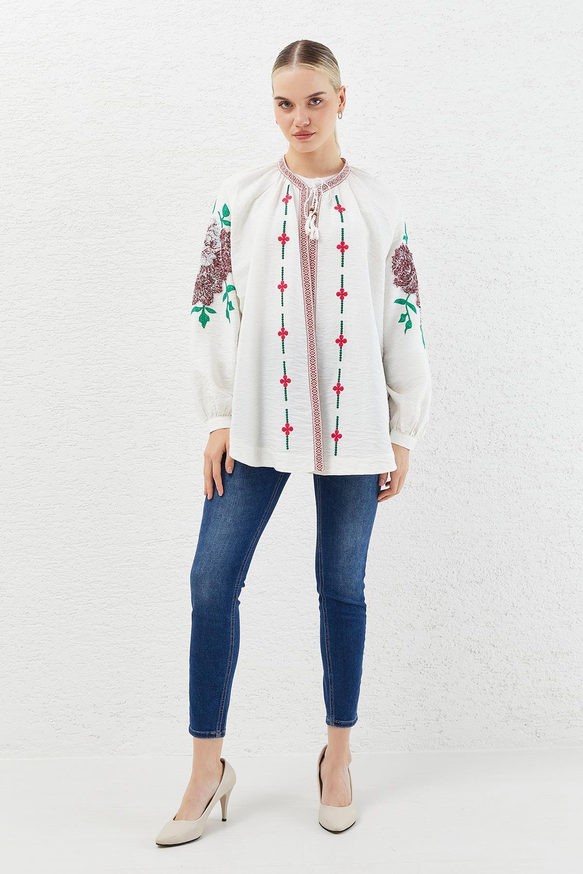 DADALİ Yakası Bağcıklı Nakışlı Kimono Ekru