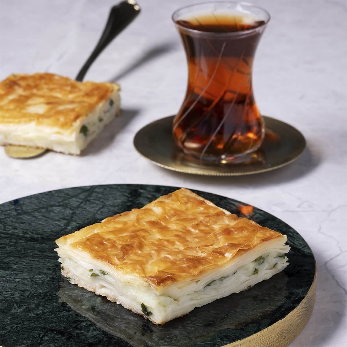 Peynirli Su Böreği - Karaköy Güllüoğlu