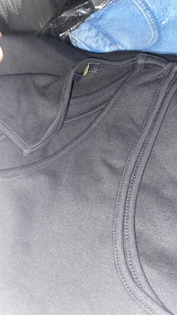 Pencere Detaylı Siyah Bluz