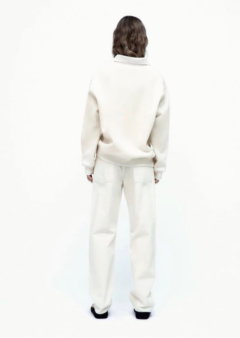 ZR Yaka Detaylı Sweatshirt