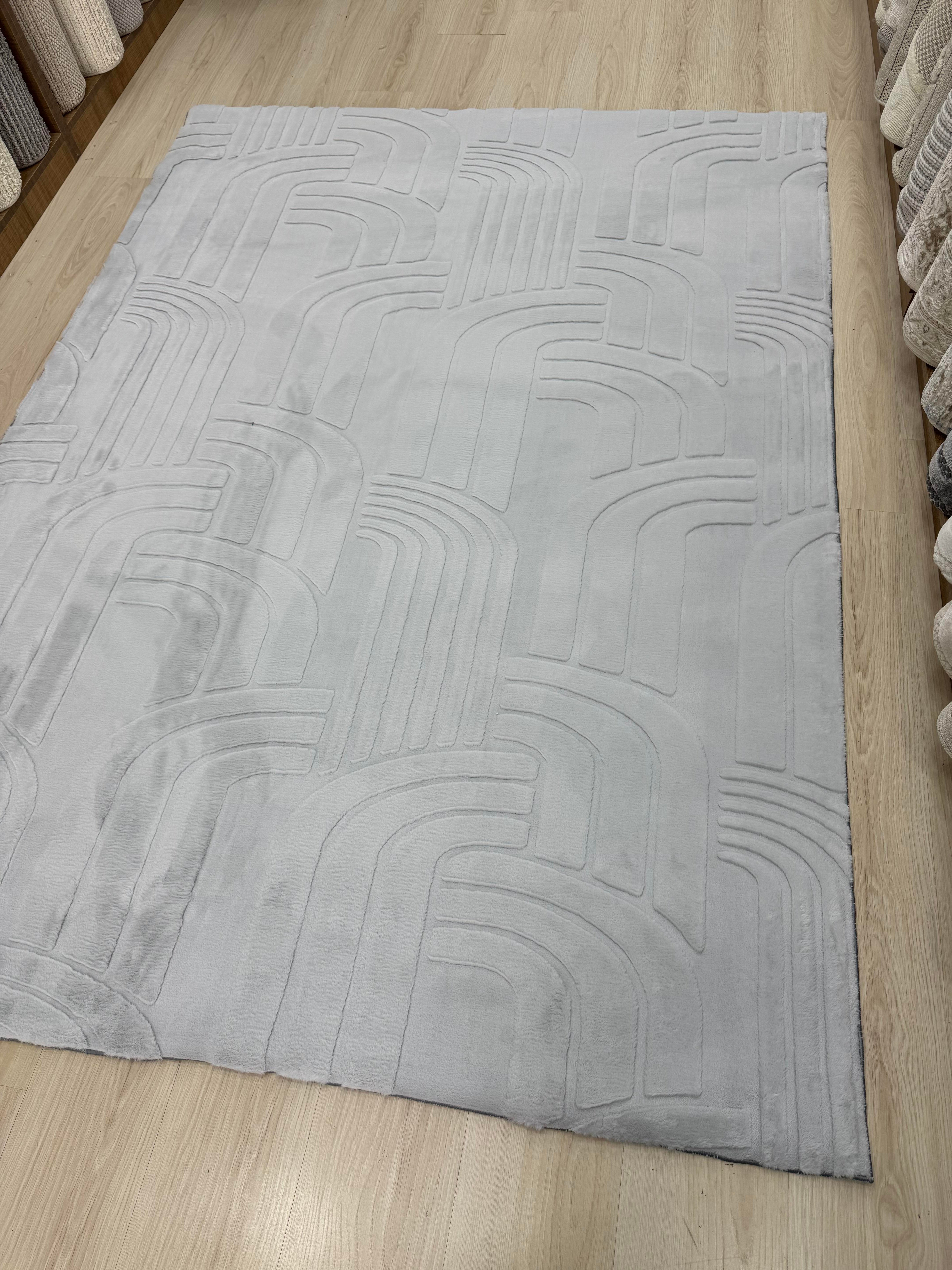 Zümrüt Gri Desenli Peluş Halı 160x230