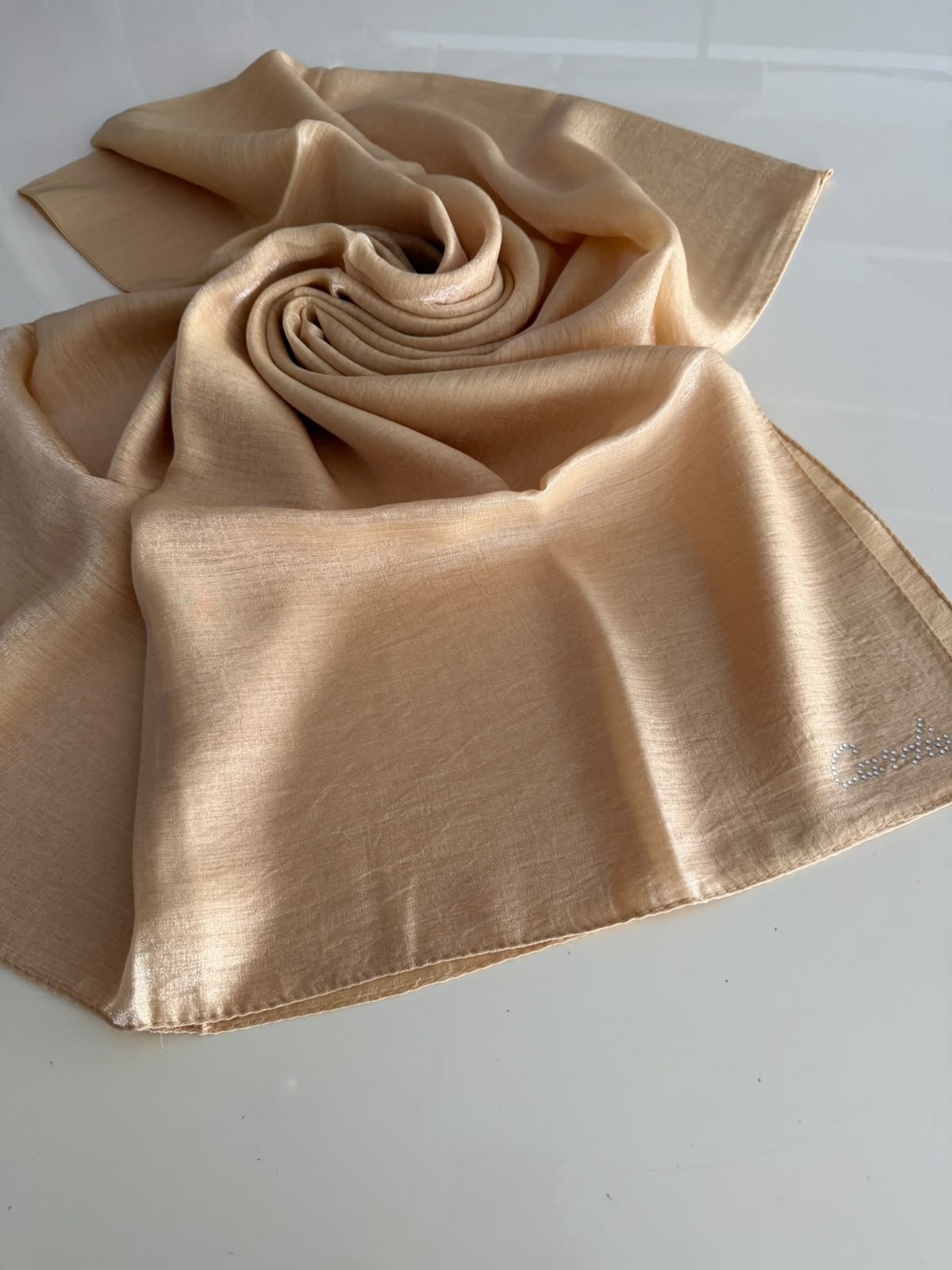 Hafif ve Parlak Dokulu 75x190cm Şal FRY