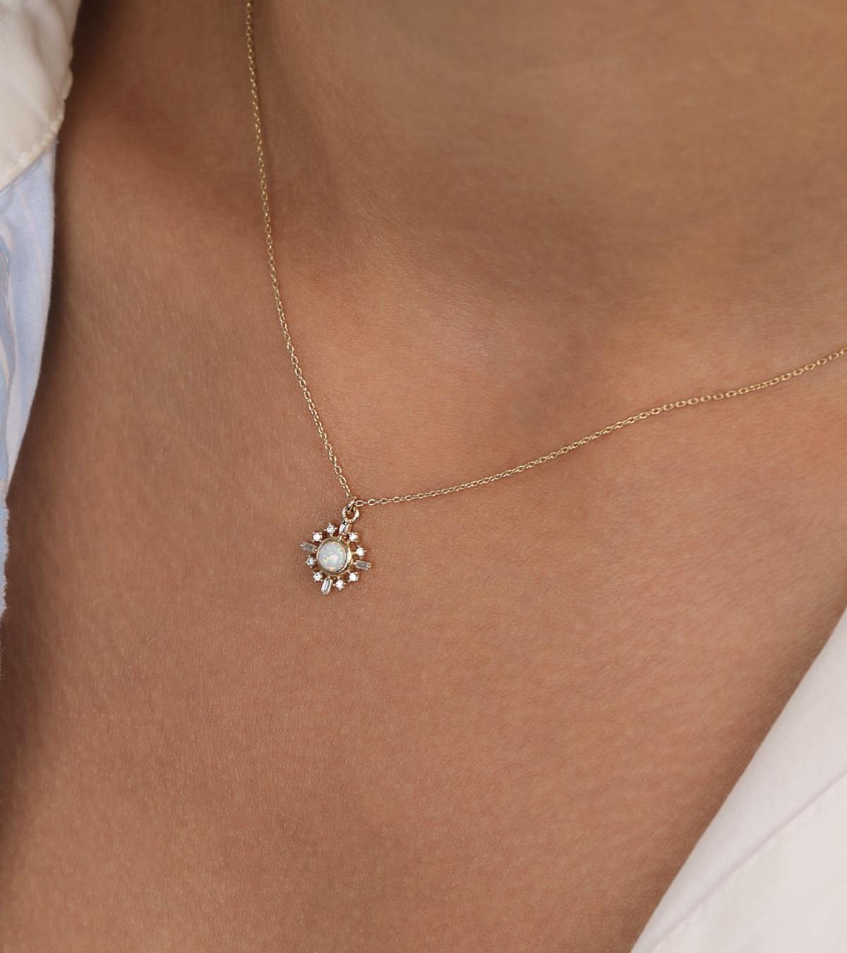 Opal Glare Kolye