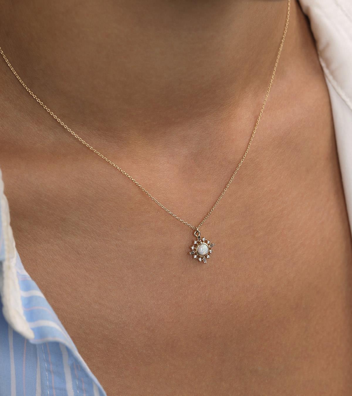 Opal Glare Kolye
