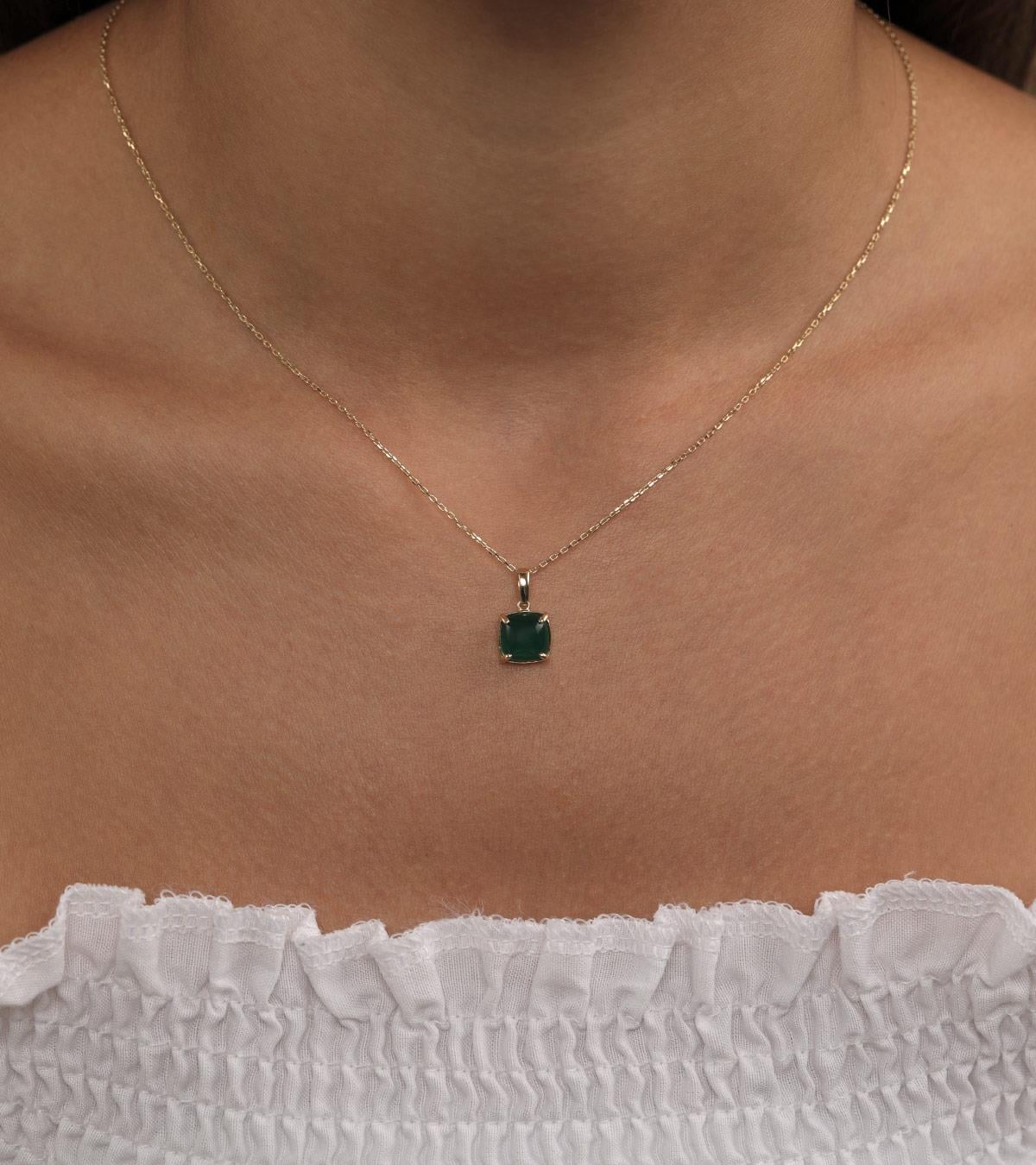 Yeşil Opal Taşlı Kolye