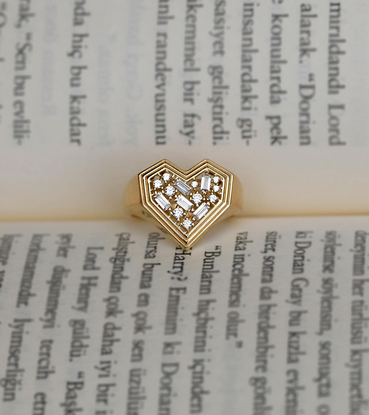 Baget Taşlı Kalp Yüzük