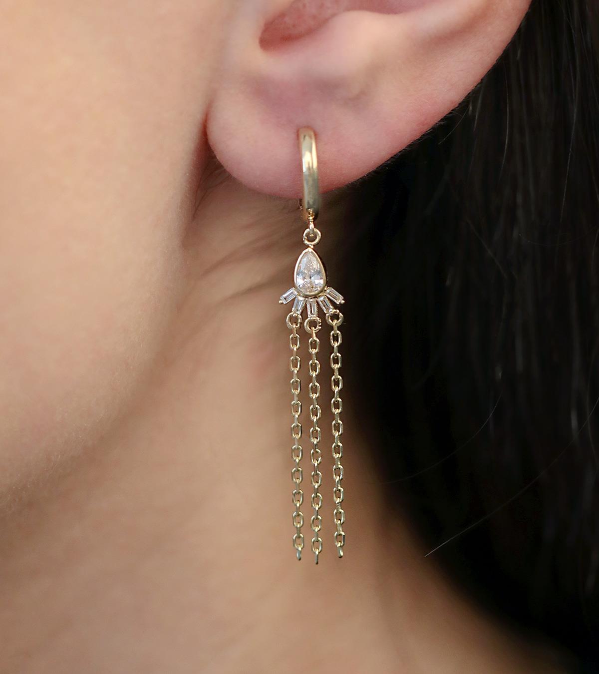 Zincir Sallantılı Drop Küpe